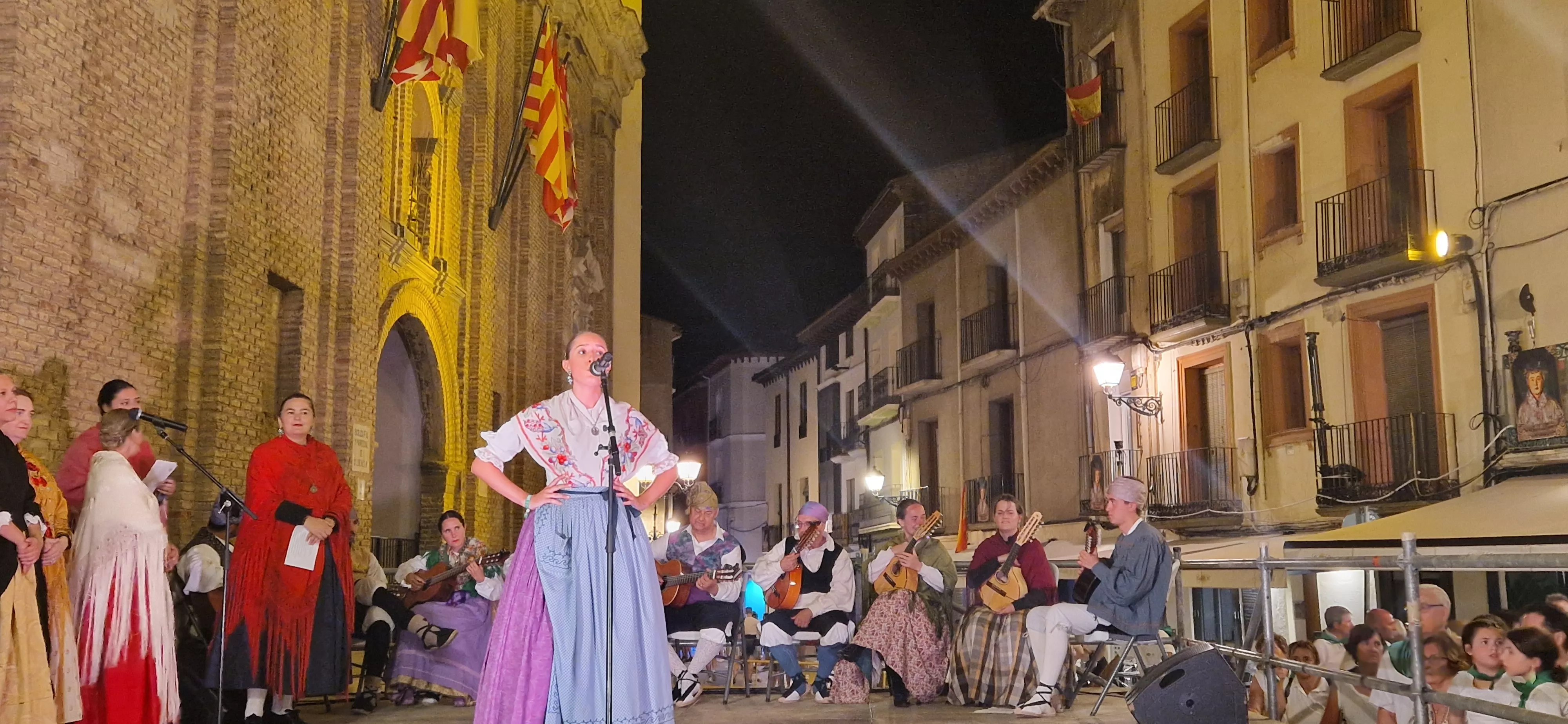 Ronda al Santo. Agrupación Folklórica Santa Cecilia. Foto Myriam Martínez