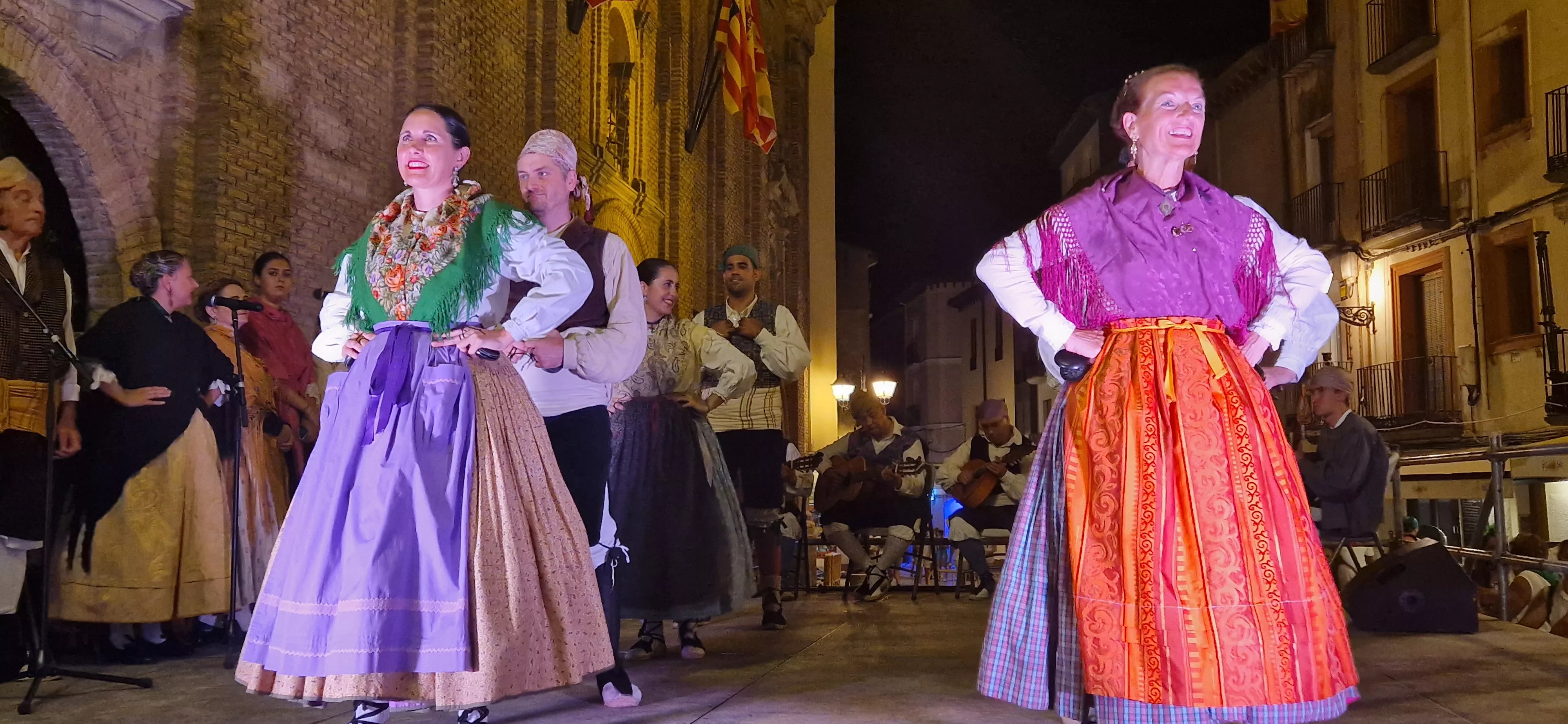 Ronda al Santo. Agrupación Folklórica Santa Cecilia. Foto Myriam Martínez
