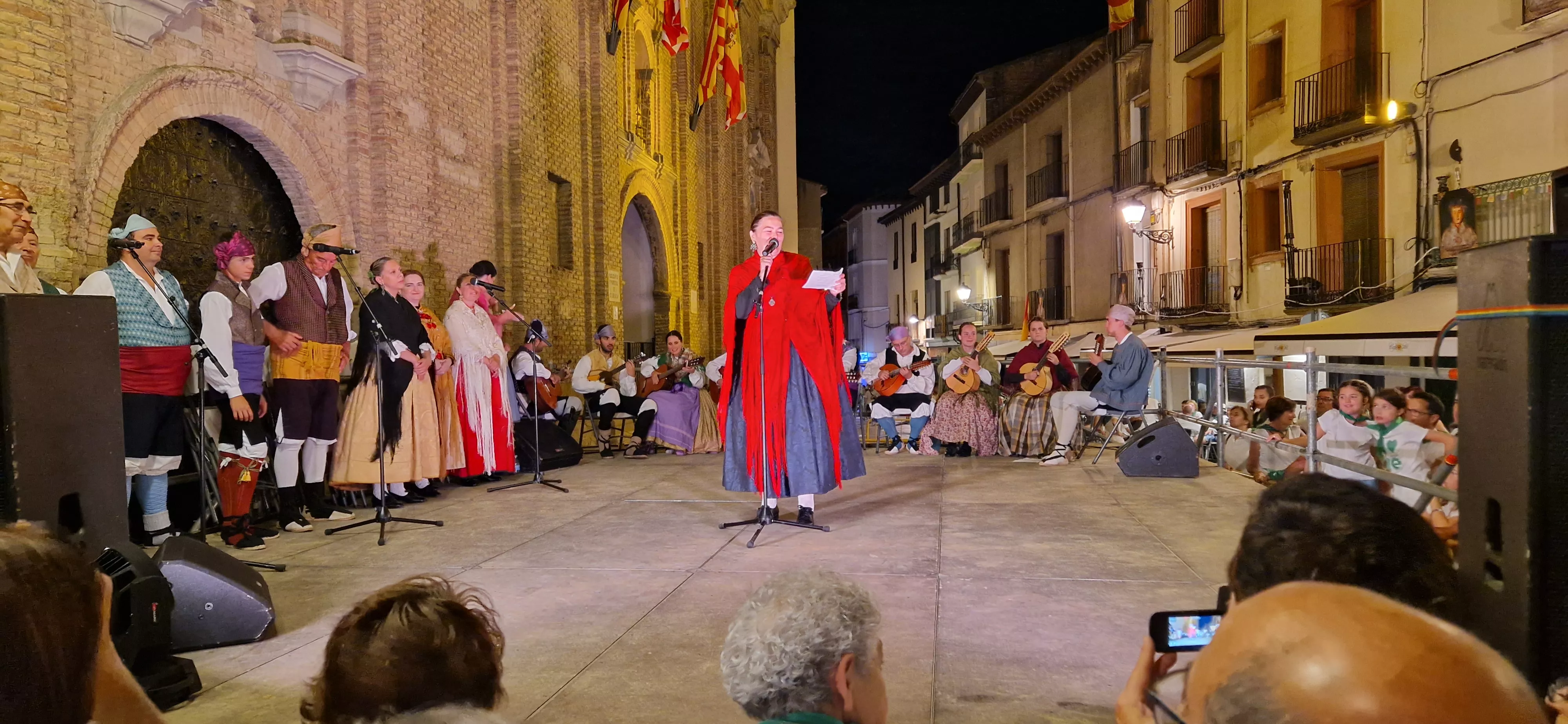 Ronda al Santo. Agrupación Folklórica Santa Cecilia. Foto Myriam Martínez