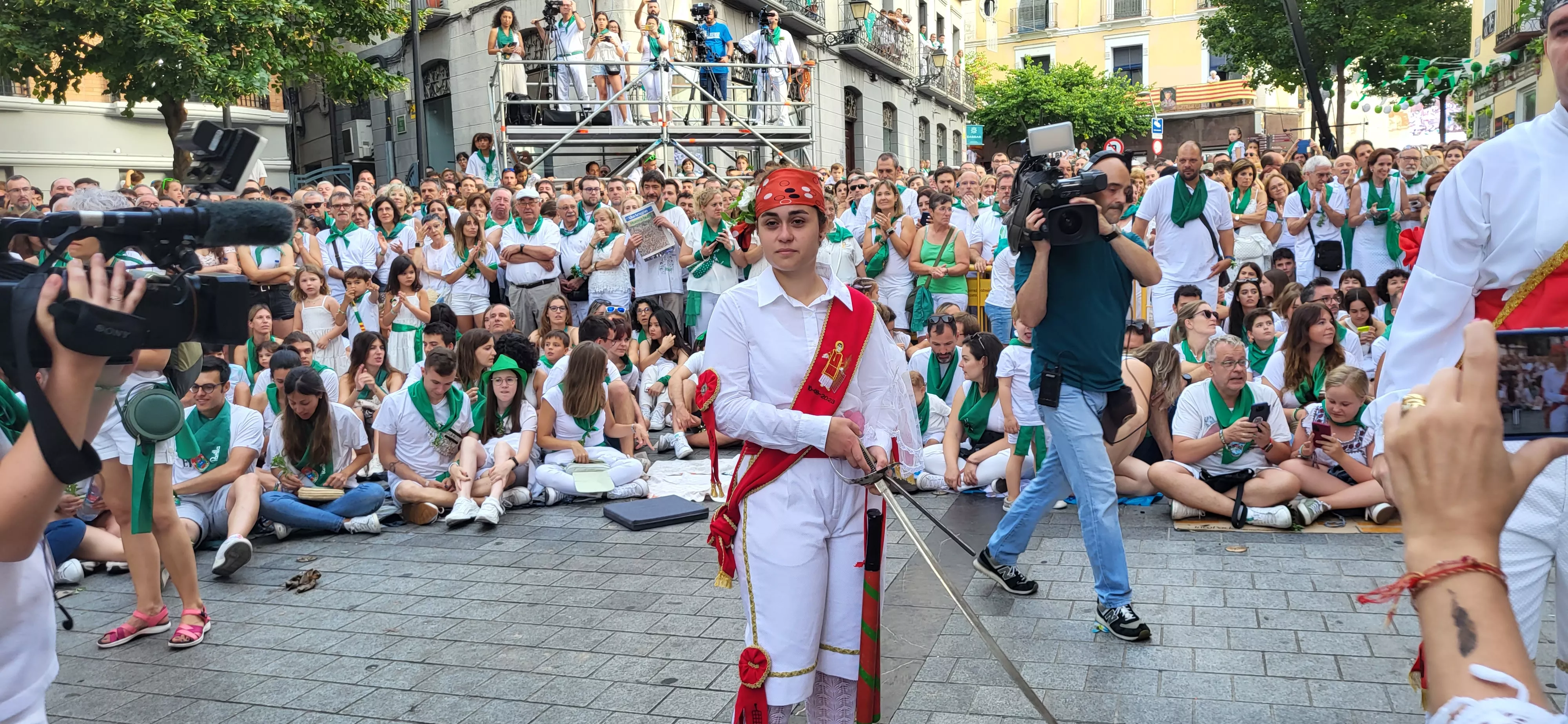 Primer baile de los Danzantes ante la basílica de San Lorenzo en 2023. Foto: Mercedes Manterola