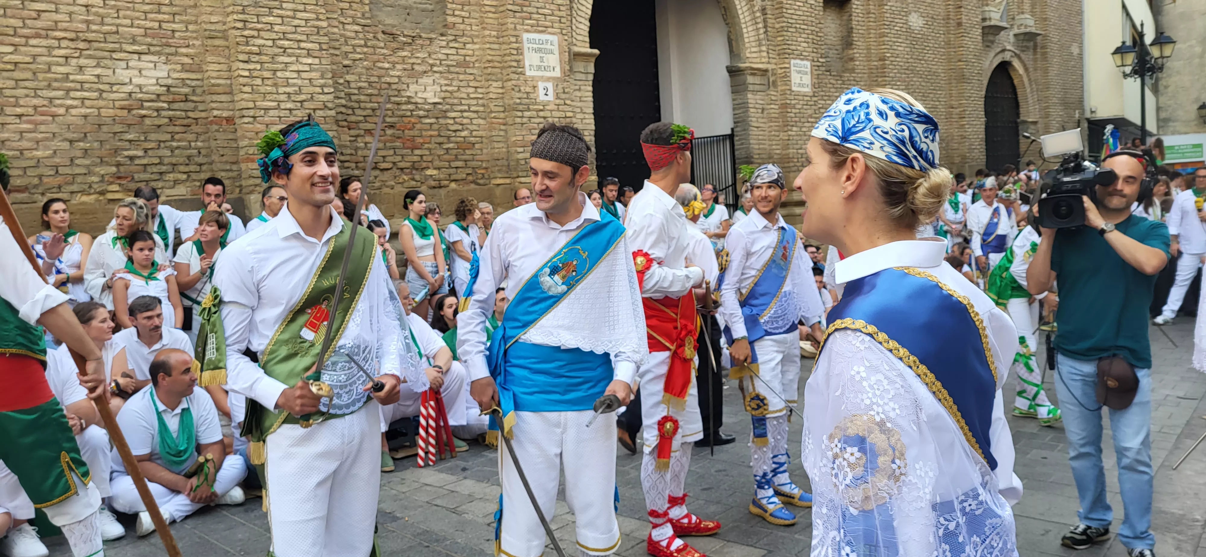 Primer baile de los Danzantes ante la basílica de San Lorenzo en 2023. Foto: Mercedes Manterola
