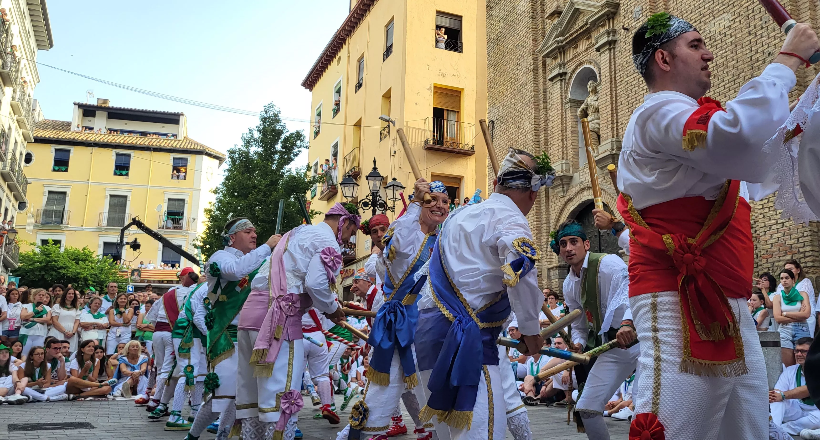 Primer baile de los Danzantes ante la basílica de San Lorenzo en 2023. Foto: Mercedes Manterola