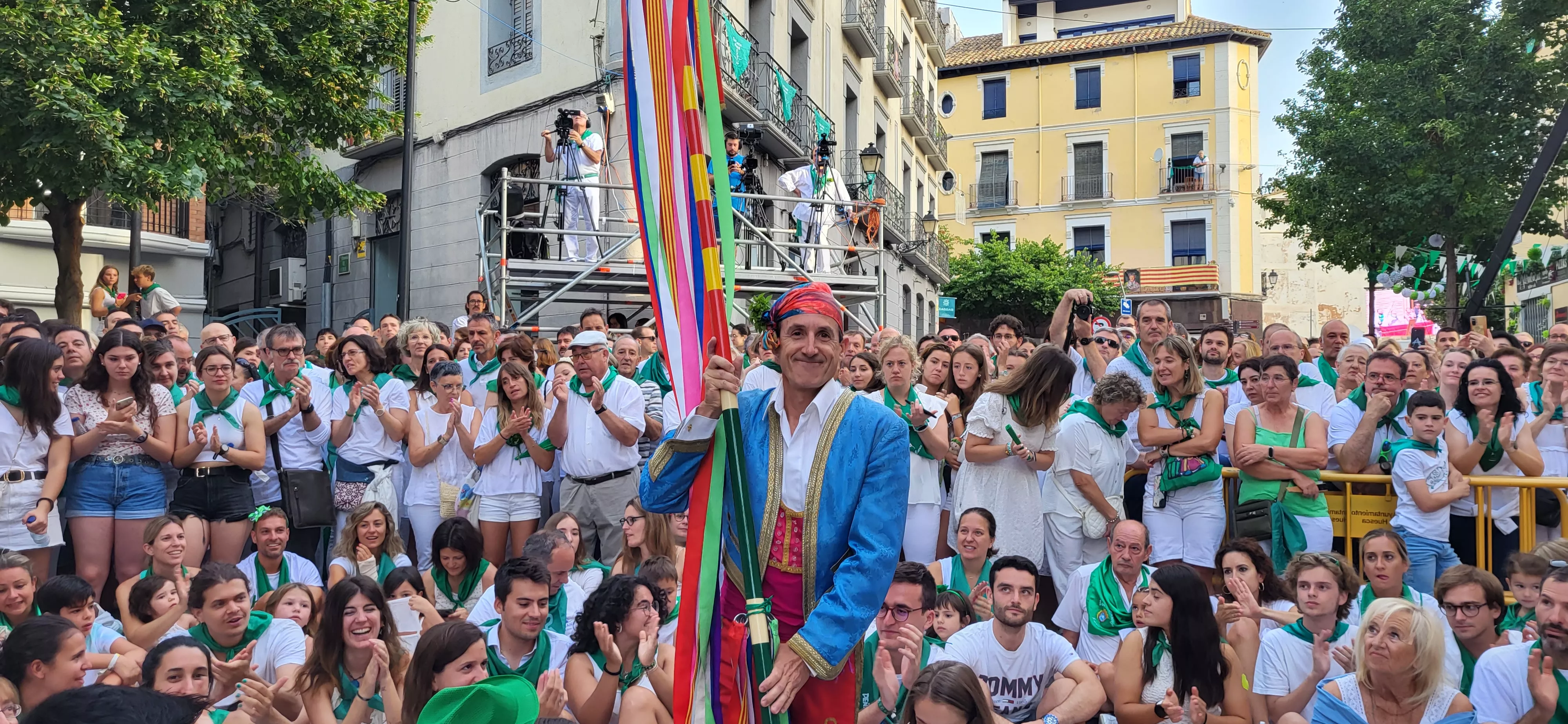 Primer baile de los Danzantes ante la basílica de San Lorenzo en 2023. Foto: Mercedes Manterola