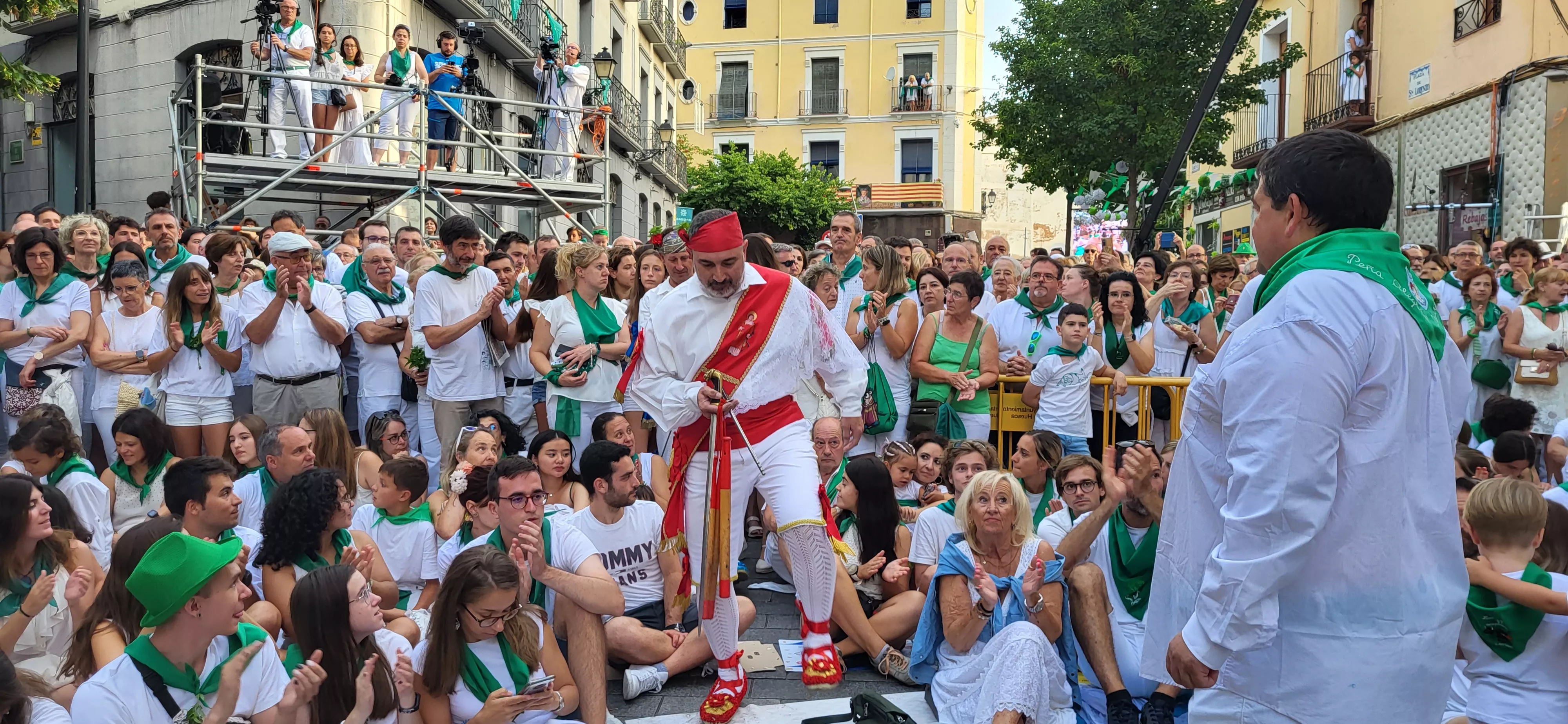 Primer baile de los Danzantes ante la basílica de San Lorenzo en 2023. Foto: Mercedes Manterola