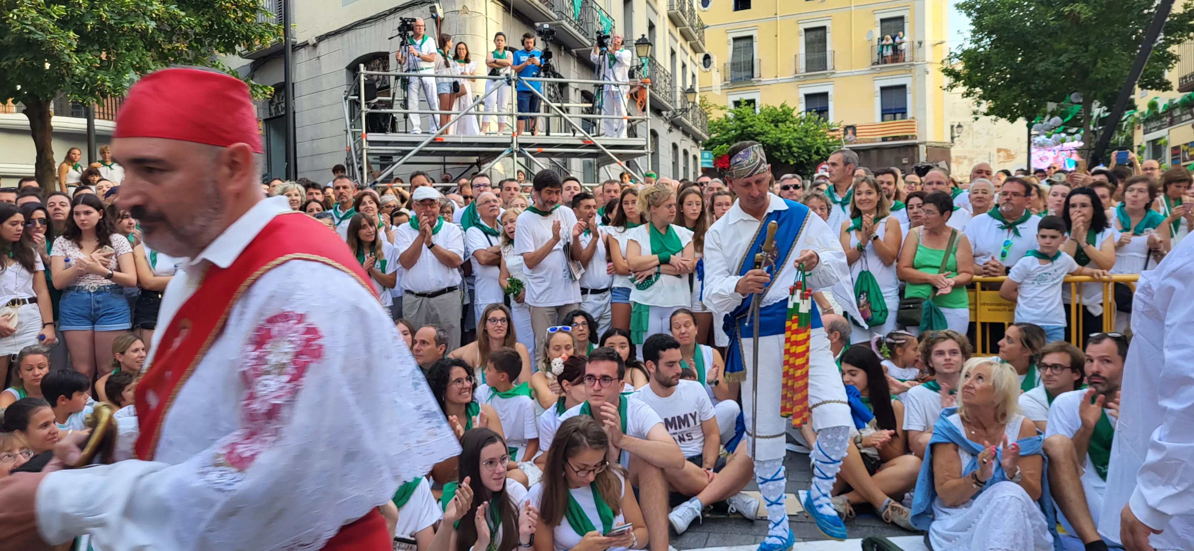 Primer baile de los Danzantes ante la basílica de San Lorenzo en 2023. Foto: Mercedes Manterola
