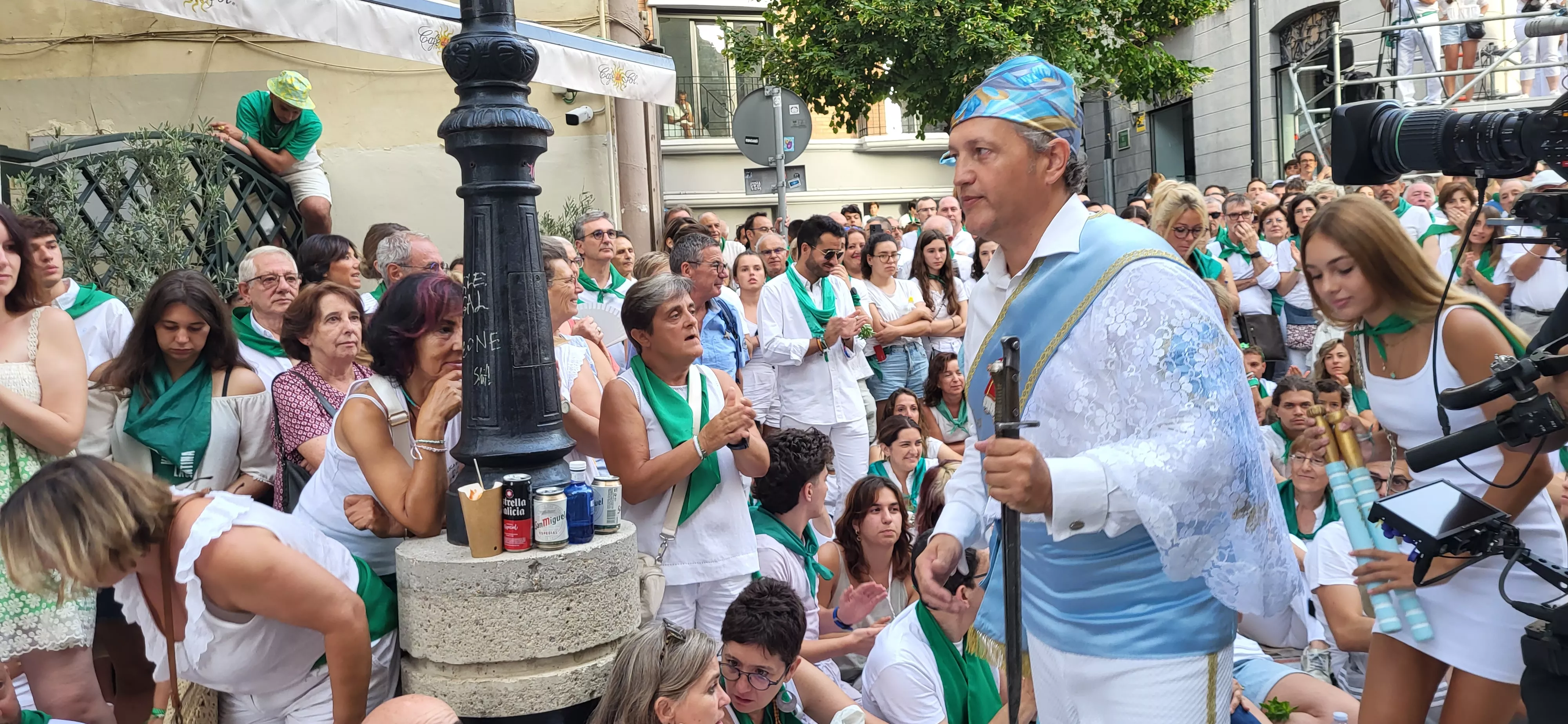 Primer baile de los Danzantes ante la basílica de San Lorenzo en 2023. Foto: Mercedes Manterola