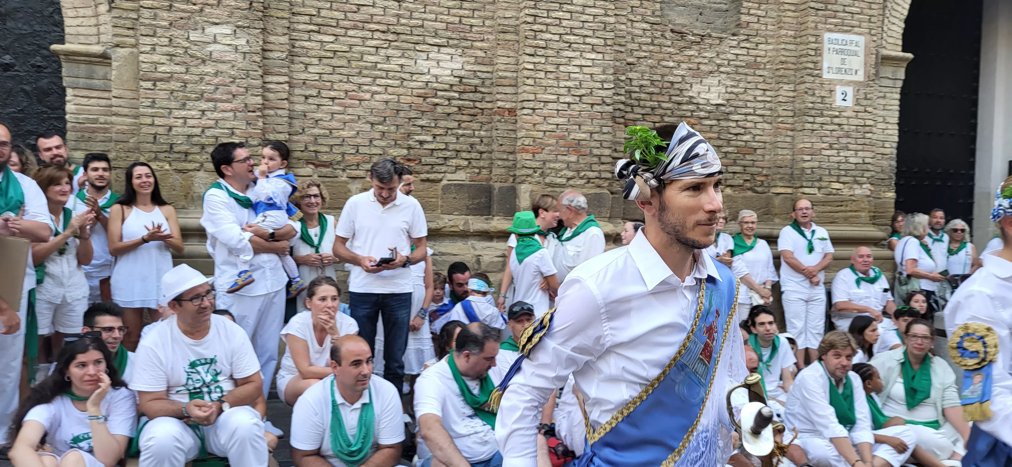 Primer baile de los Danzantes ante la basílica de San Lorenzo en 2023. Foto: Mercedes Manterola