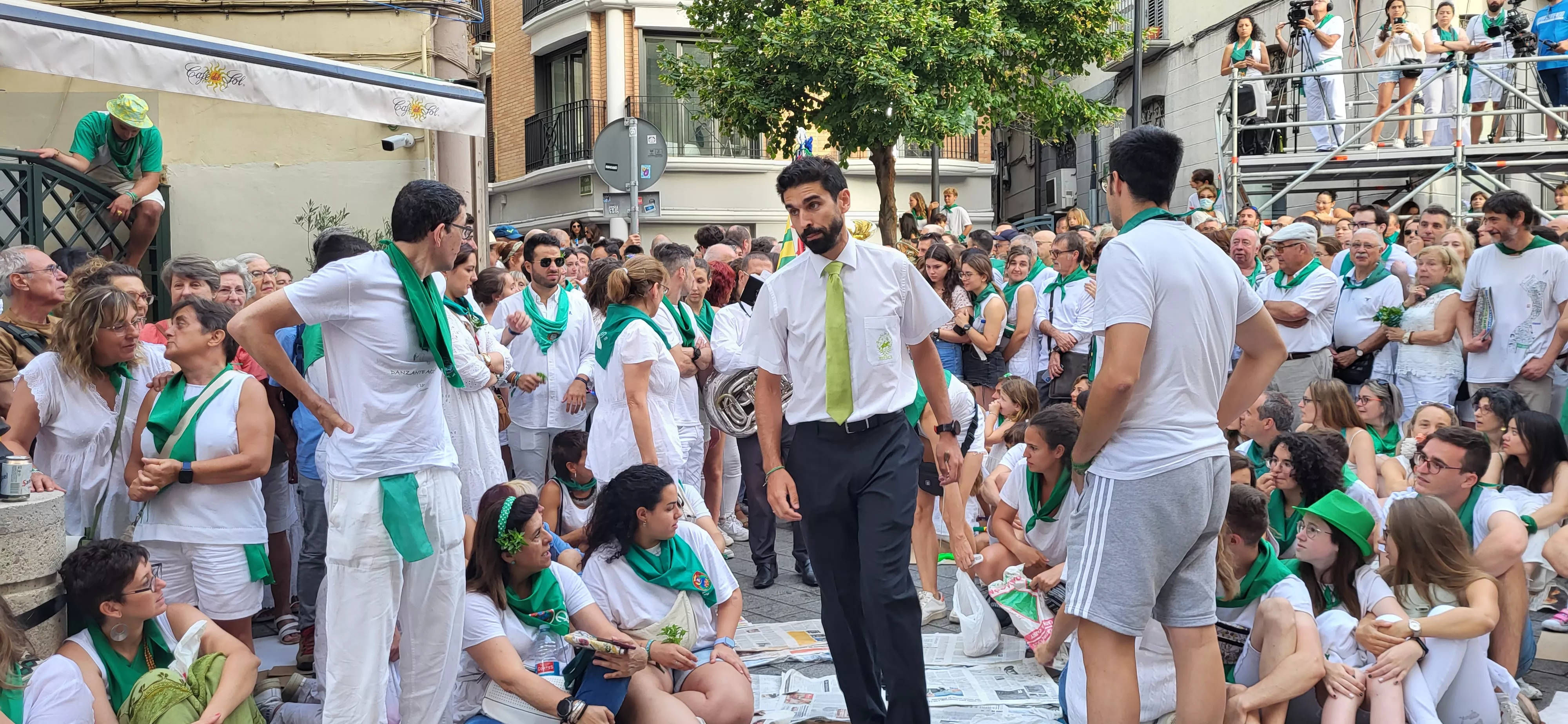 Primer baile de los Danzantes ante la basílica de San Lorenzo en 2023. Foto: Mercedes Manterola