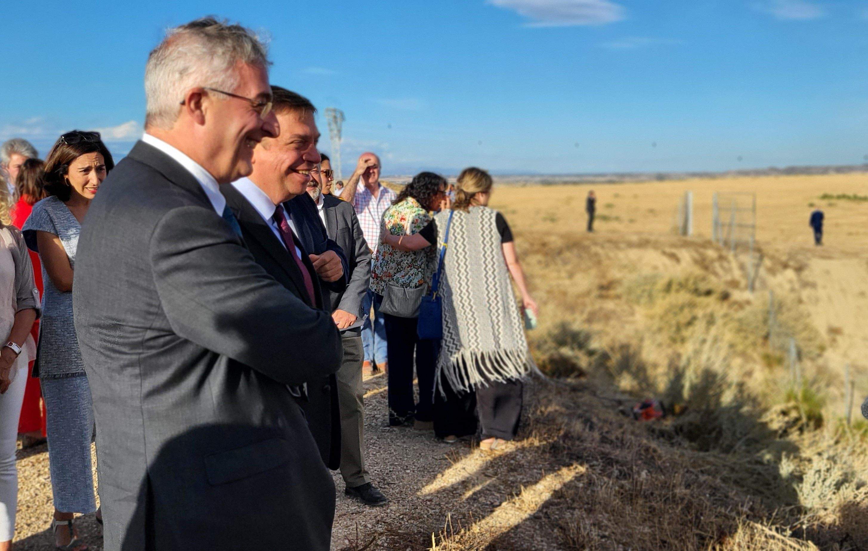Olona junto al ministro Luis Planas en una reciente visita a Huesca