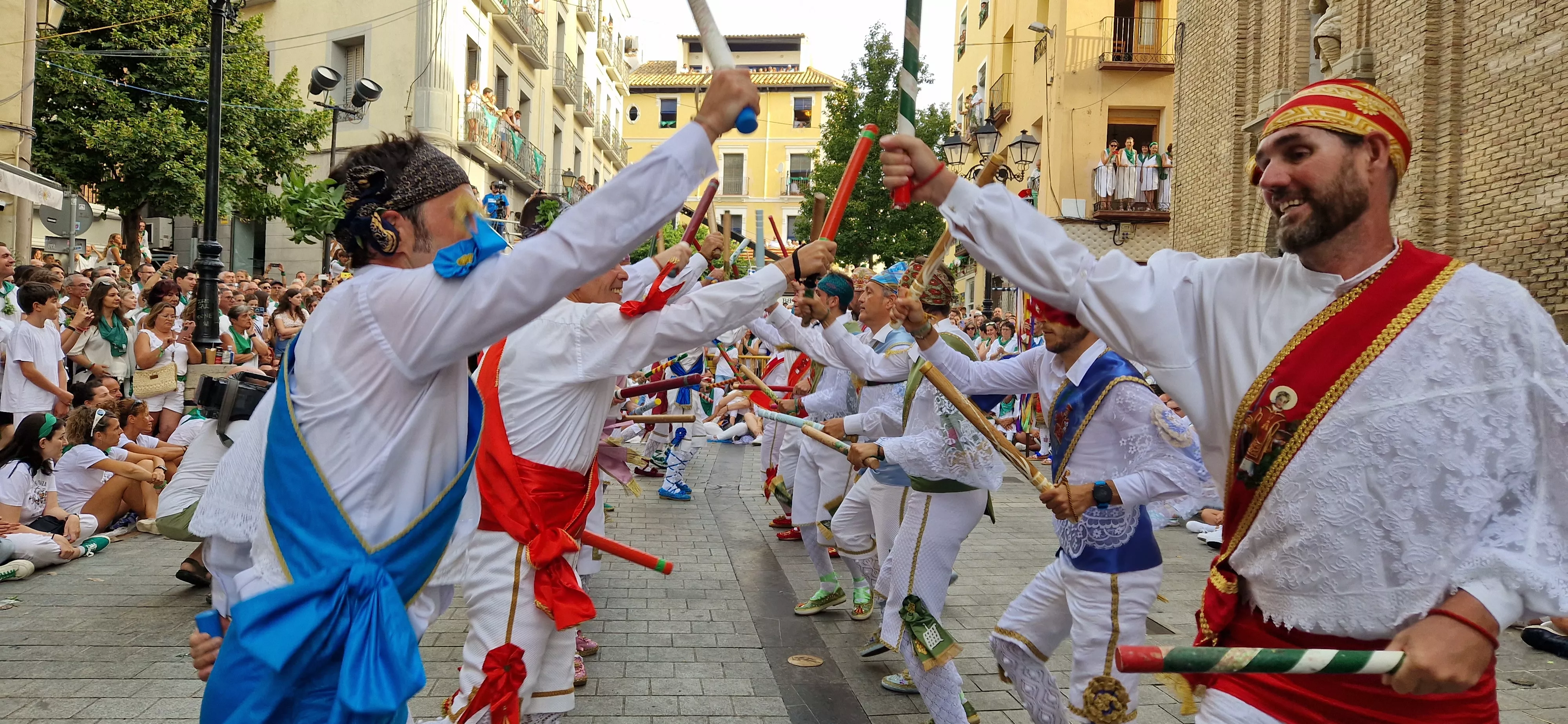 Primer baile de los Danzantes ante la basílica de San Lorenzo en 2023. Foto: Myriam Martínez