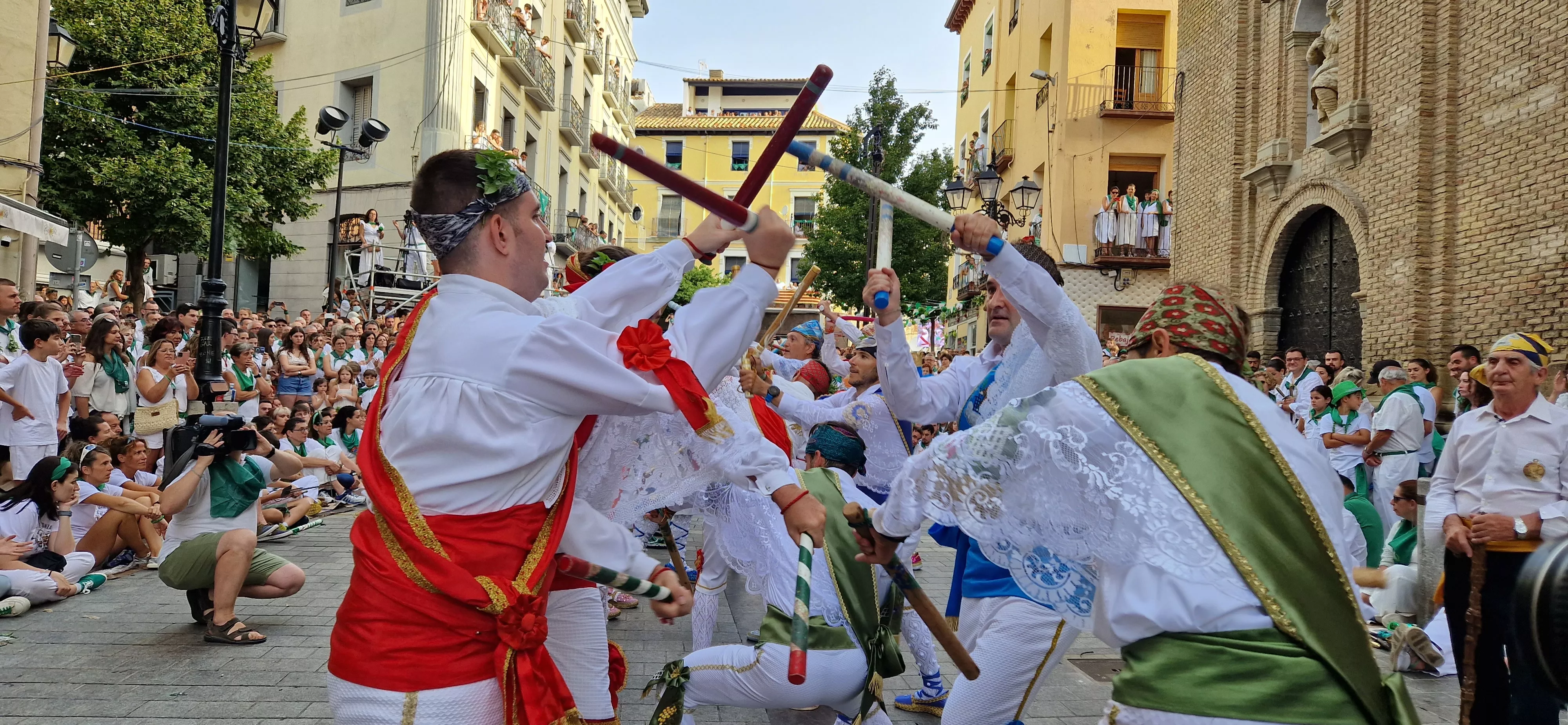 Primer baile de los Danzantes ante la basílica de San Lorenzo en 2023. Foto: Myriam Martínez