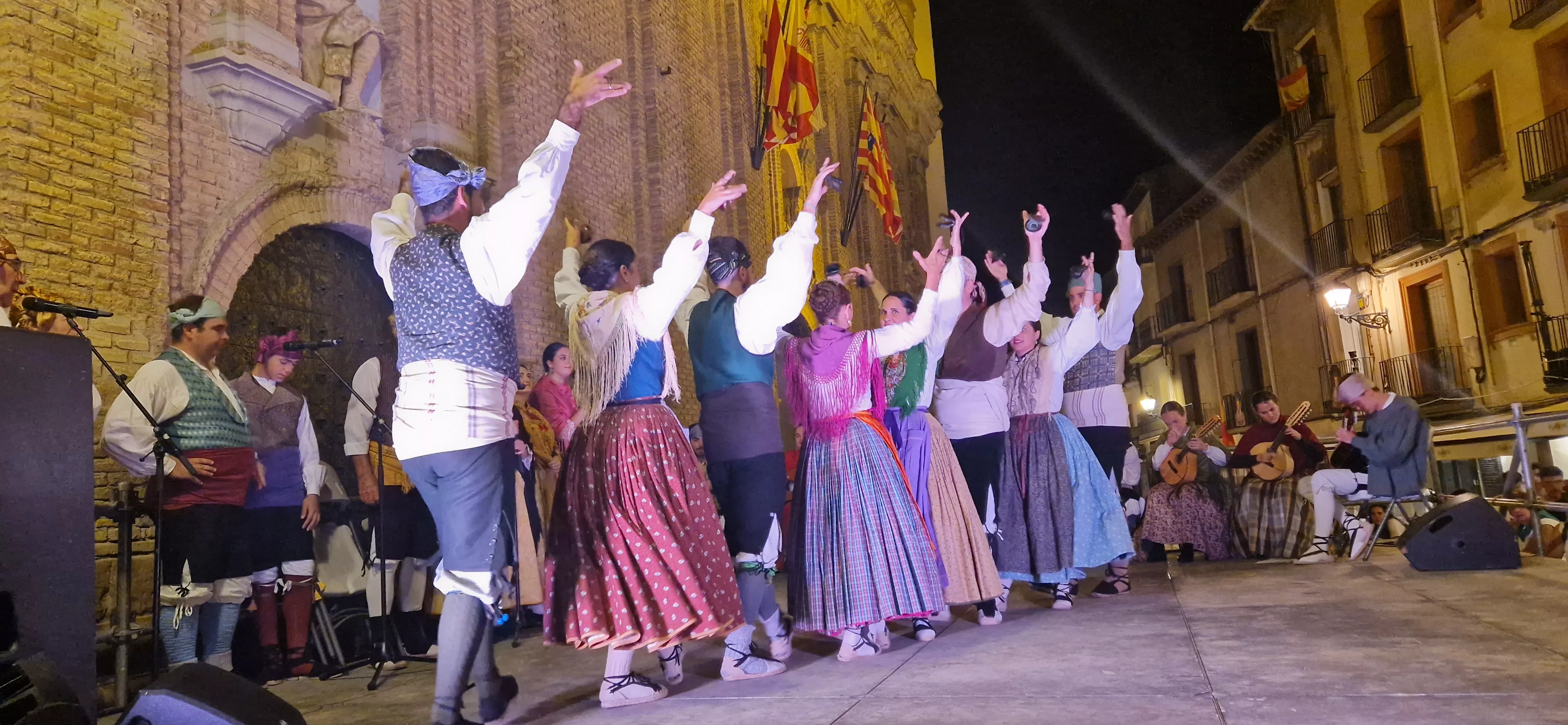 Ronda al Santo. Agrupación Folklórica Santa Cecilia. Foto Myriam Martínez