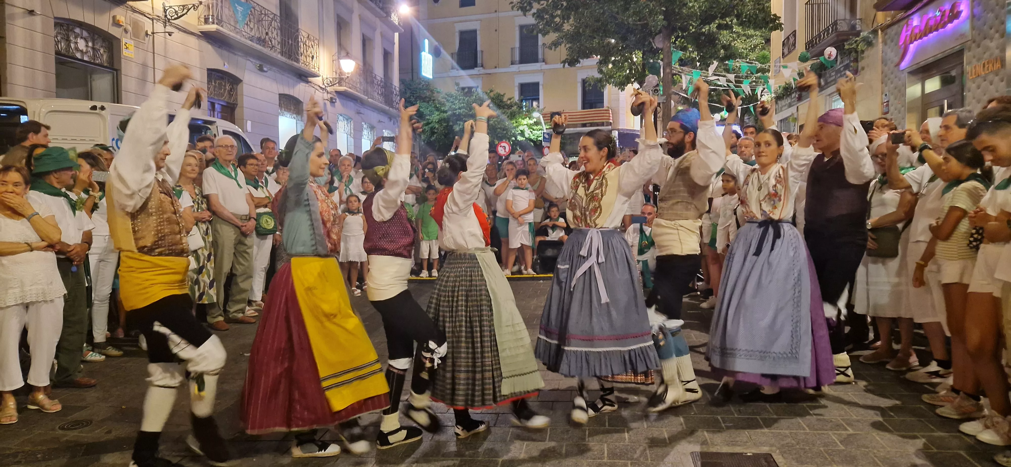 Ronda al Santo. Agrupación Folklórica Santa Cecilia. Foto Myriam Martínez