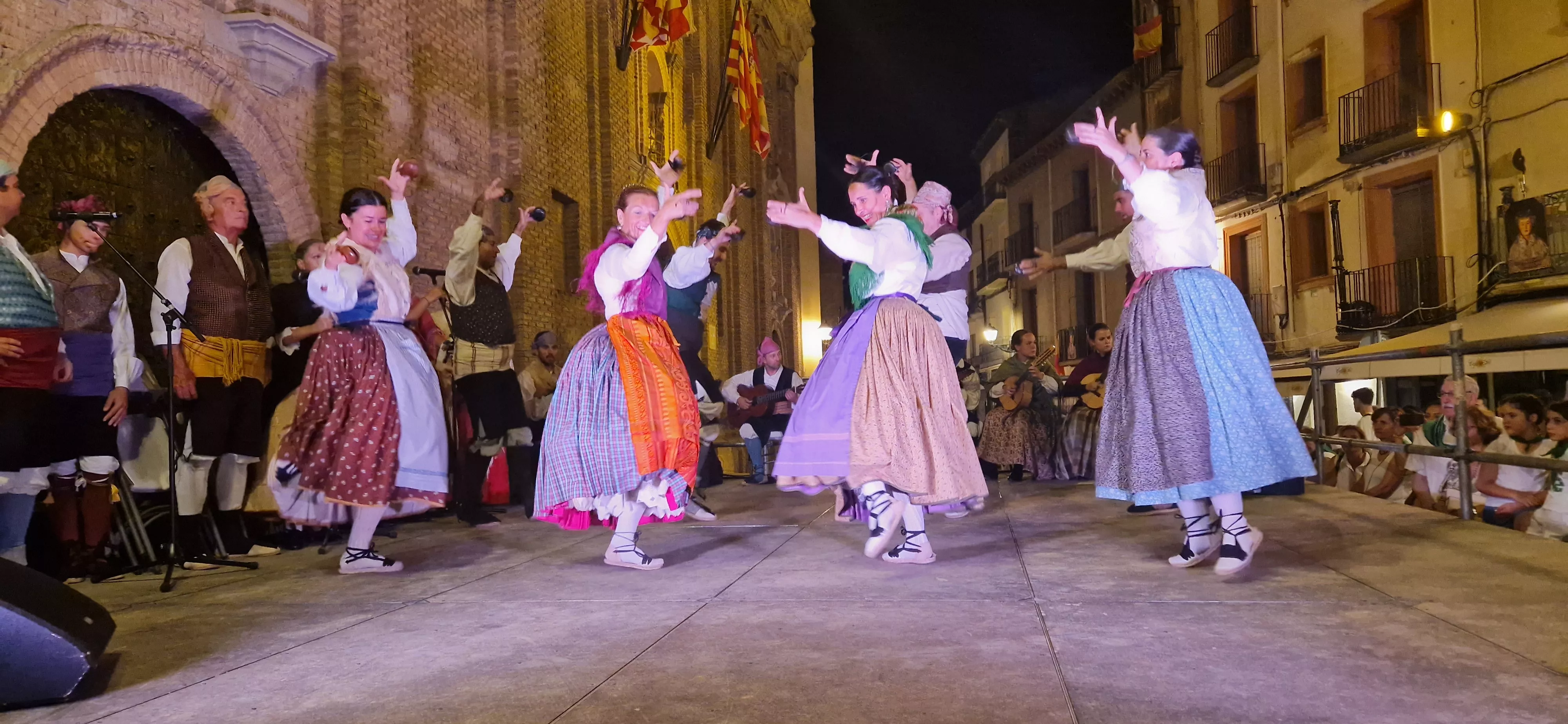 Ronda al Santo. Agrupación Folklórica Santa Cecilia. Foto Myriam Martínez