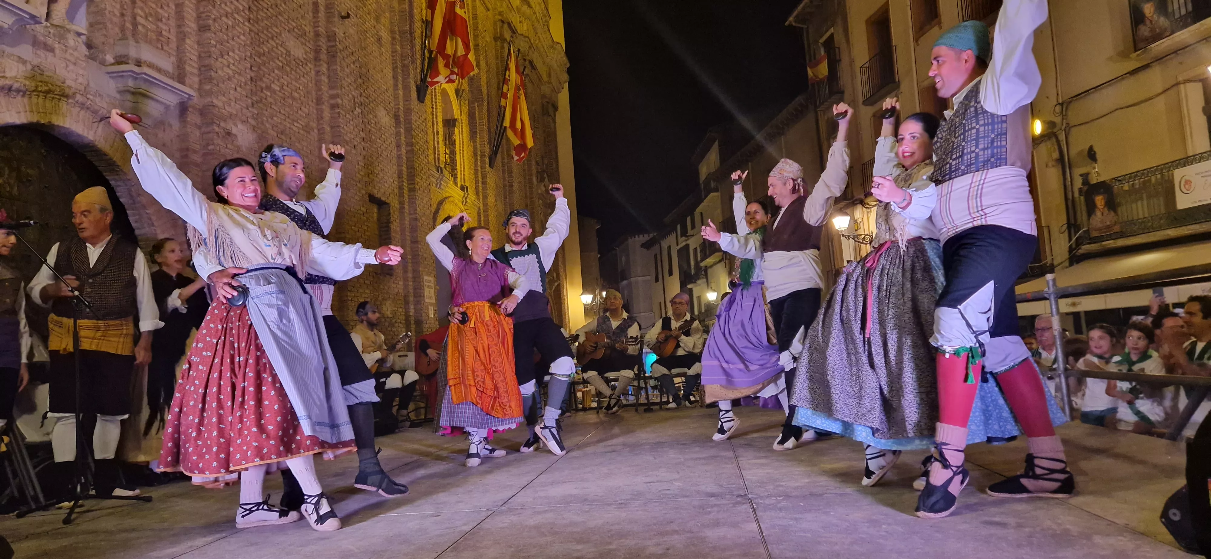 Ronda al Santo. Agrupación Folklórica Santa Cecilia. Foto Myriam Martínez