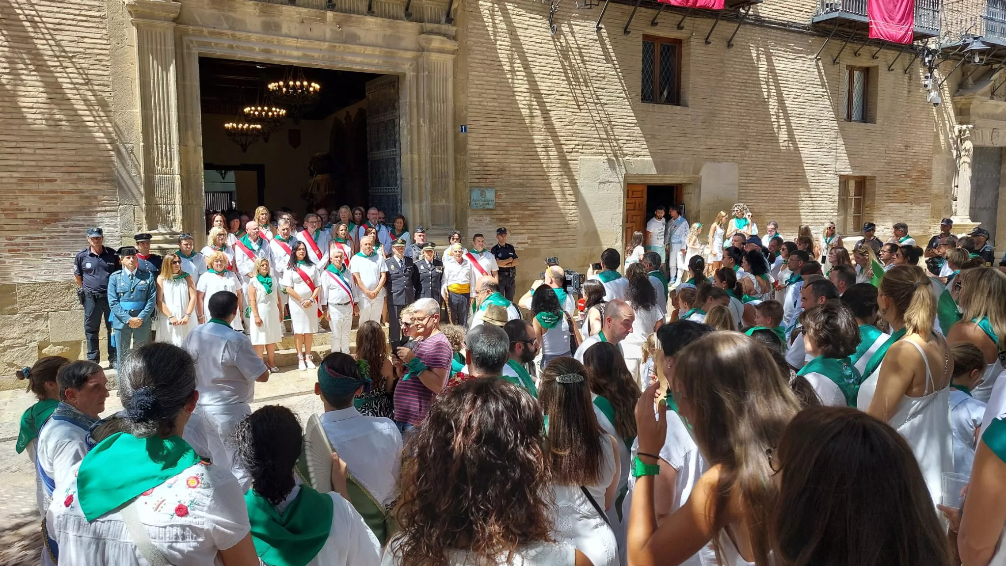 Minuto de silencio en el Ayuntamiento como repulsa a la agresión sexual ocurrida en San Lorenzo.