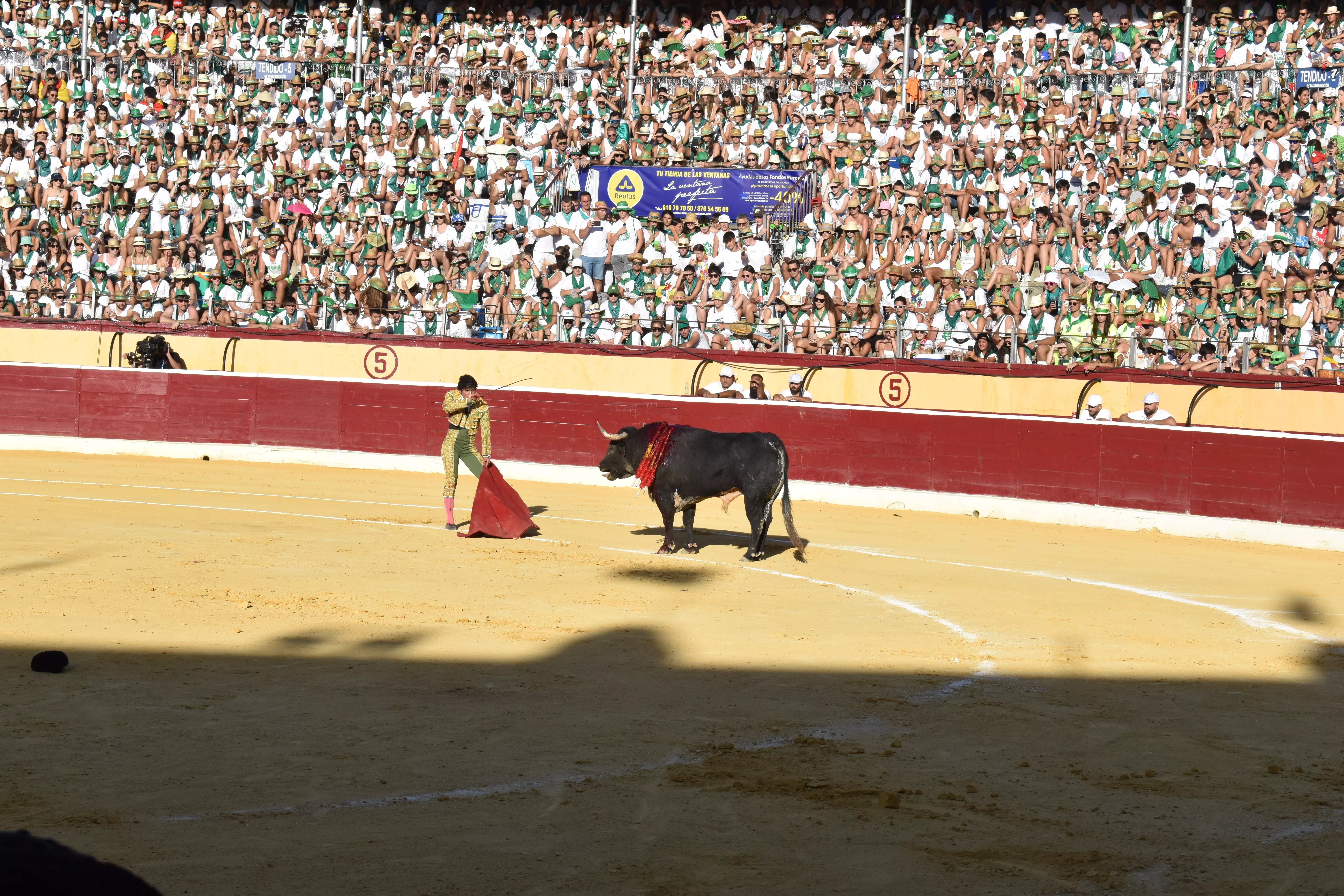 Primera corrida de toros de la Feria de La Albahaca. Foto: Carlos Jalle