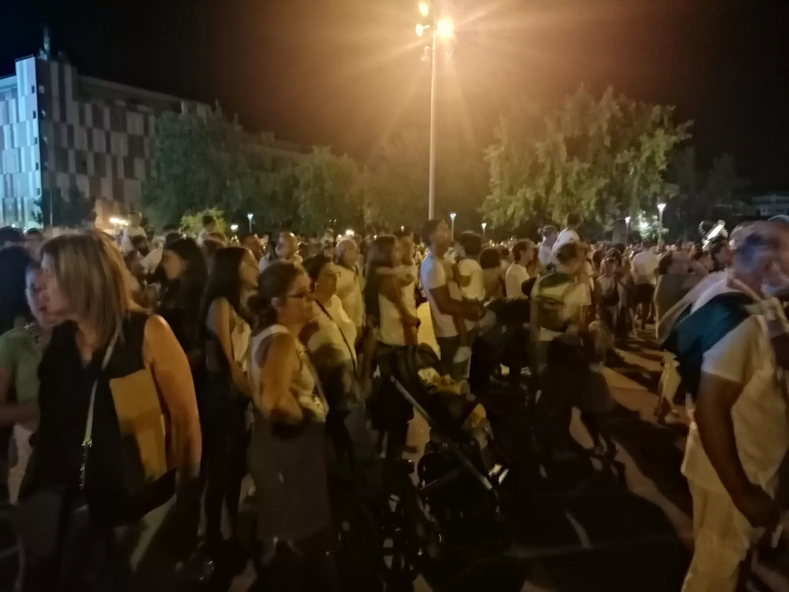 El público, esperando a Lola Índigo.