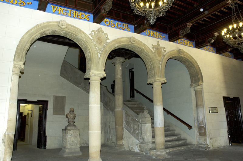 Interior del Ayuntamiento de Huesca.