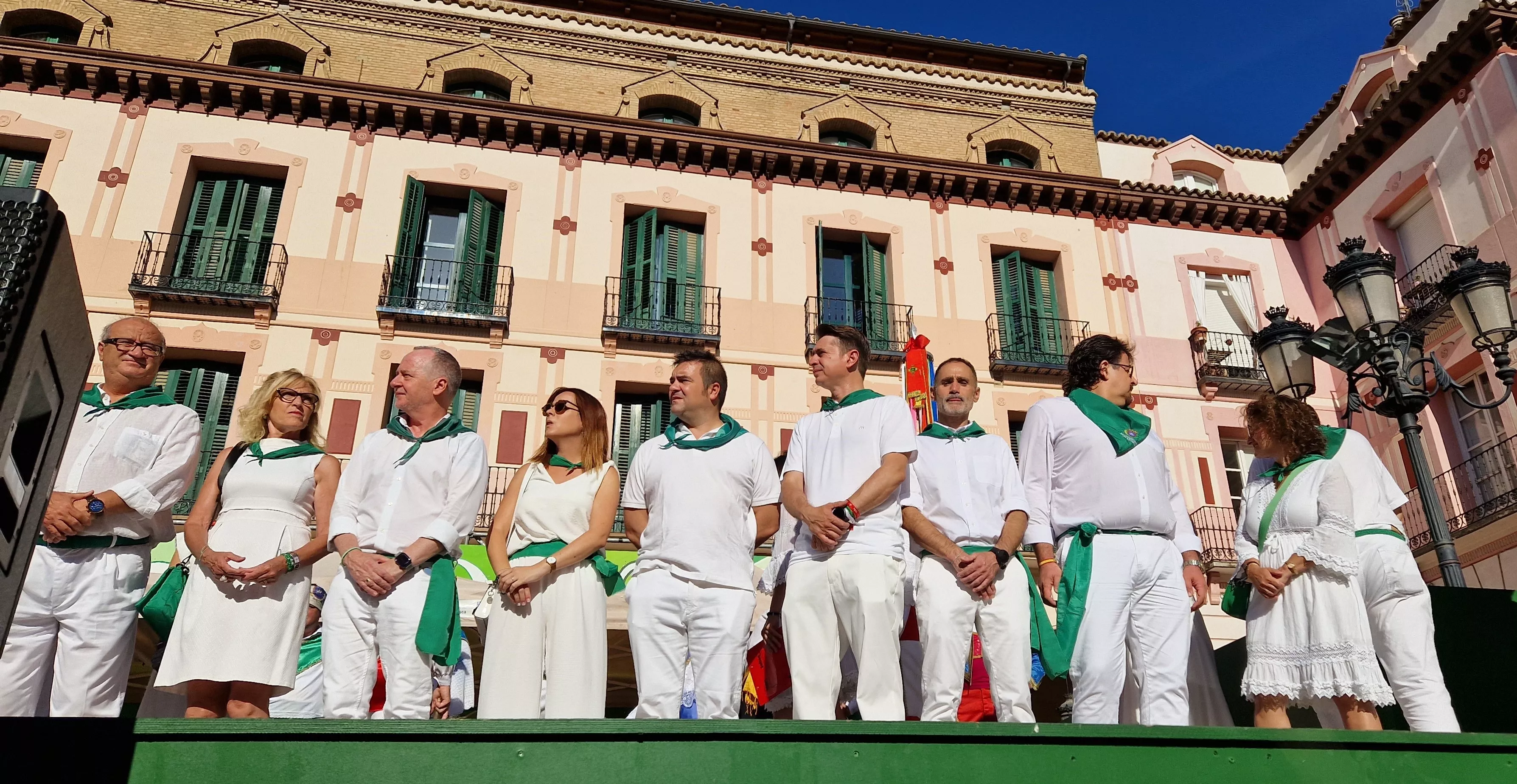 Los danzantes han actuado en la Fiesta del Comercio como es tradicional. Foto Myriam Martínez