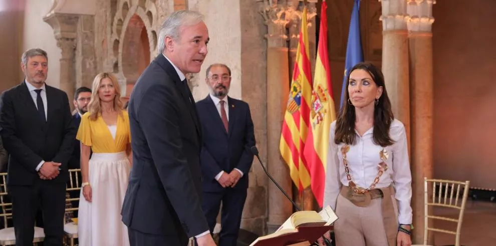 Jorge Azcón toma posesión como nuevo Presidente de Aragón. Gobierno de Aragón