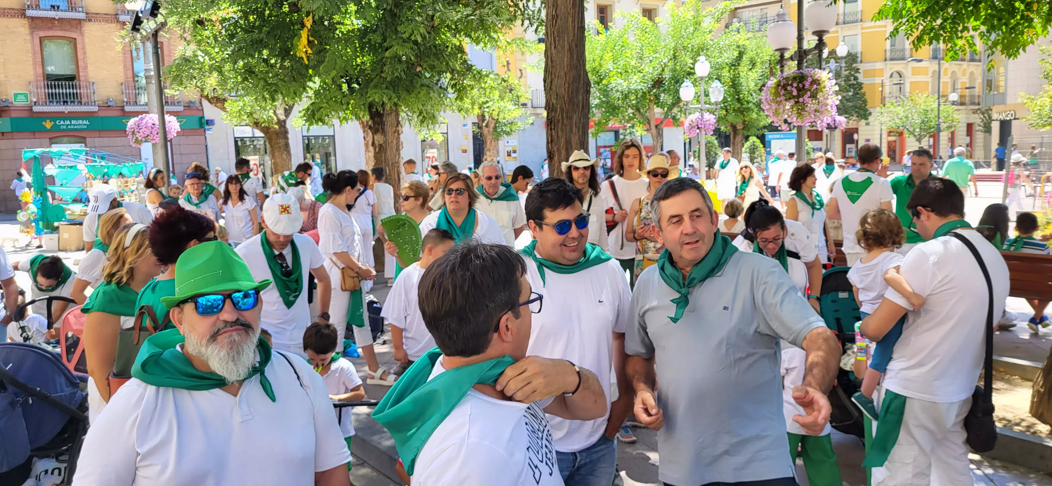 Encuentro de charangas de peñas en la plaza de Navarra. Foto: Mercedes Manterola