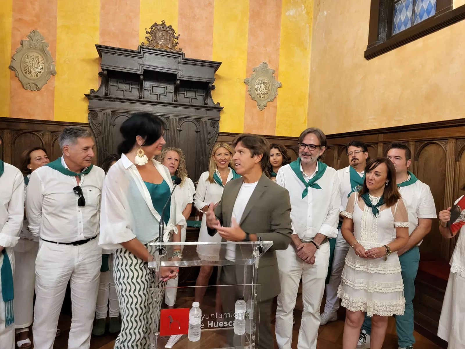 Recepción a El Cordobés en el Ayuntamiento de Huesca. Foto: A. Mora