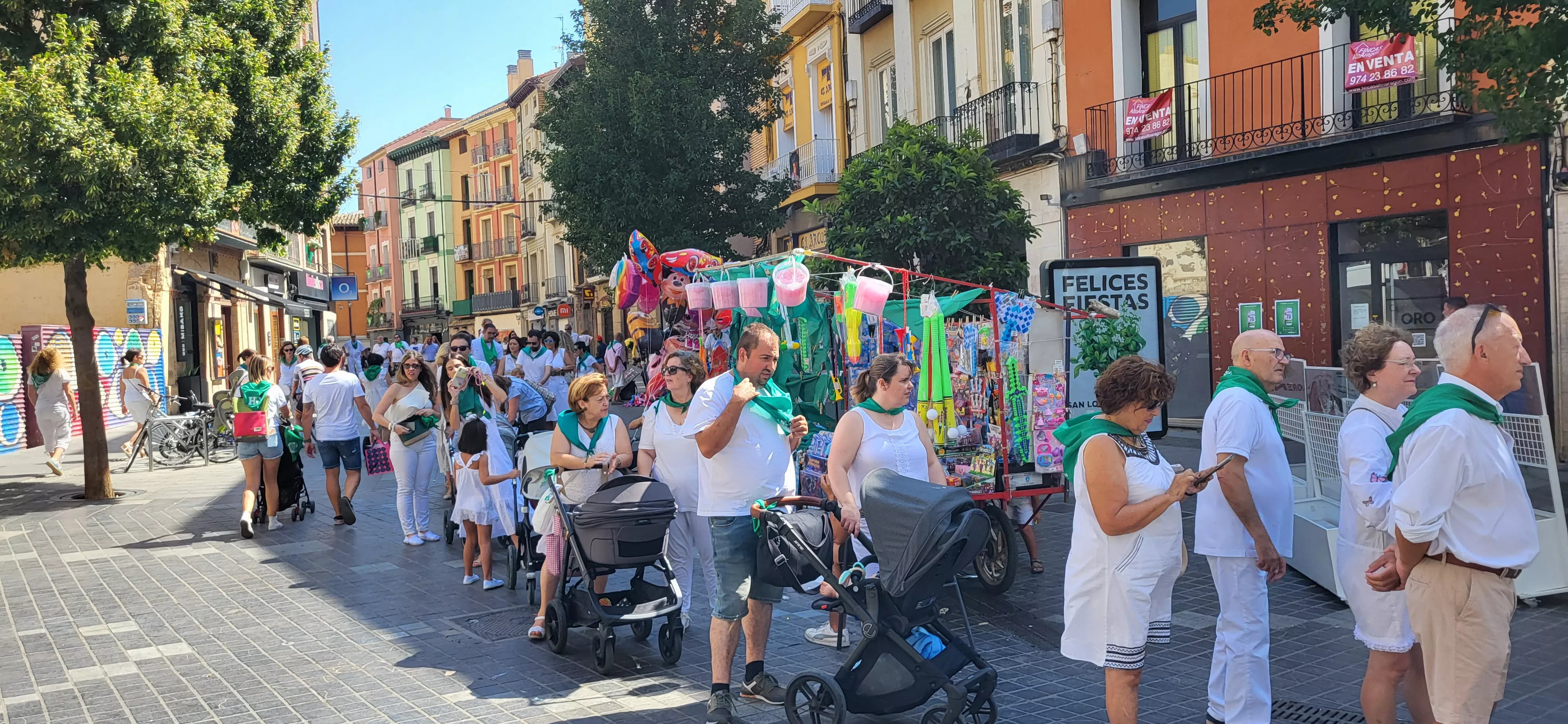 Presentación de niños y niñas a San Lorenzo. Foto: Mercedes Manterola
