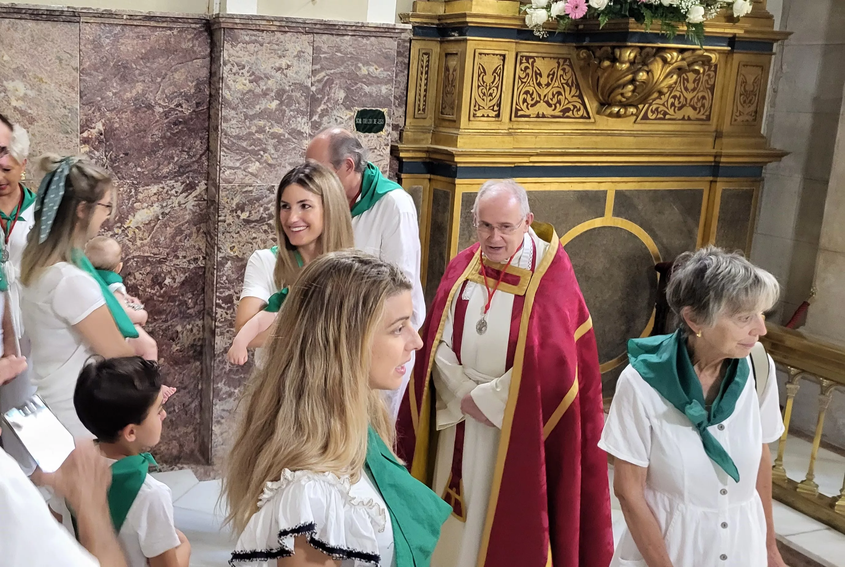 Presentación de niños y niñas a San Lorenzo. Foto: Mercedes Manterola