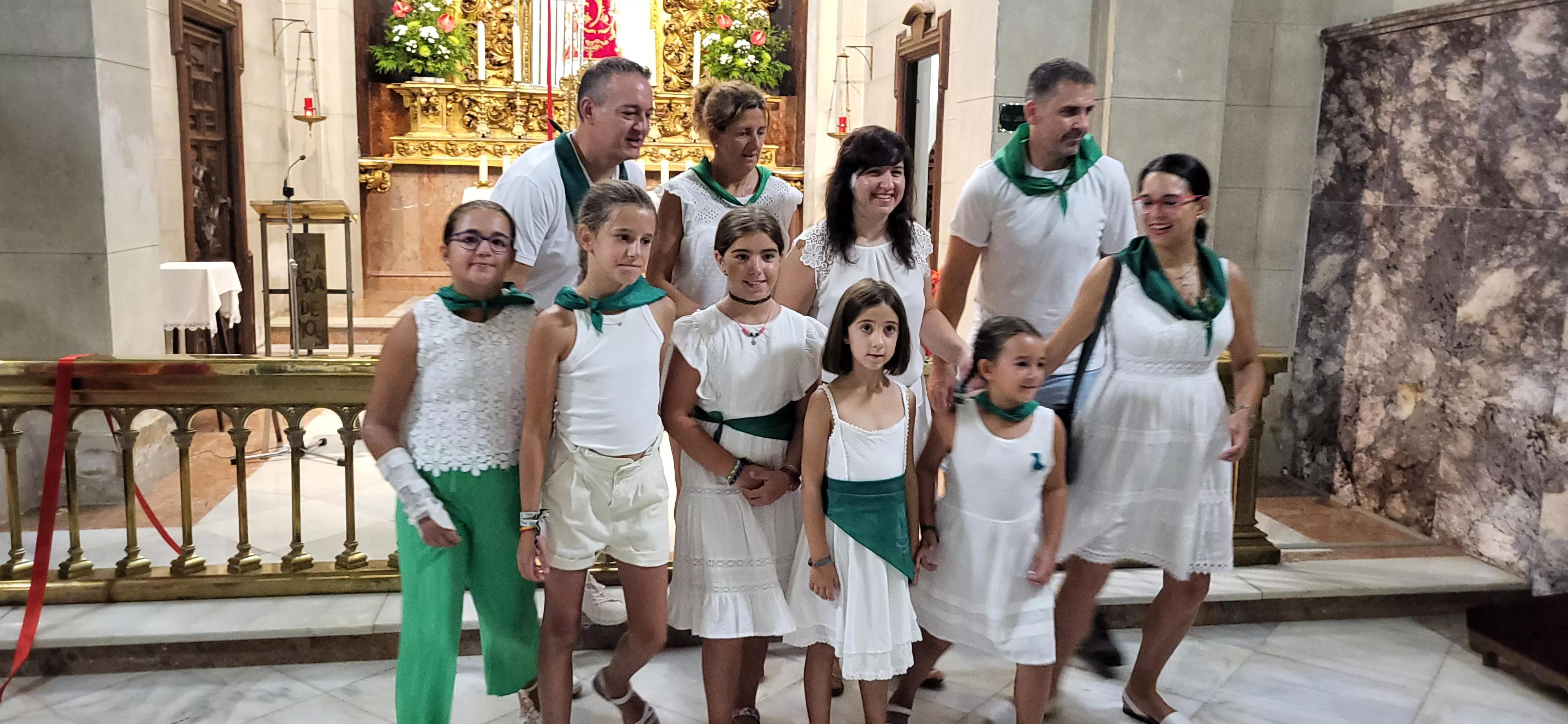 Presentación de niños y niñas a San Lorenzo. Foto: Mercedes Manterola