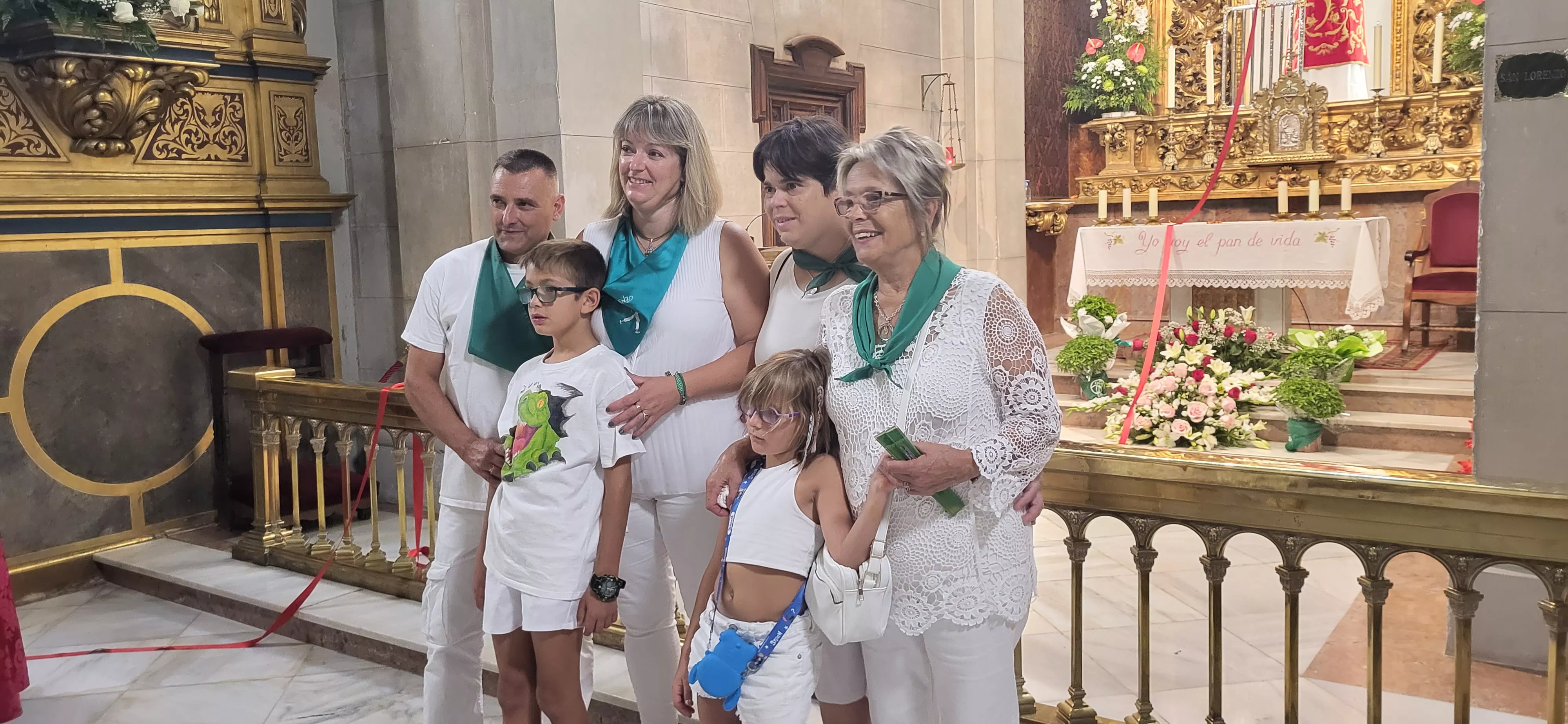 Presentación de niños y niñas a San Lorenzo. Foto: Mercedes Manterola
