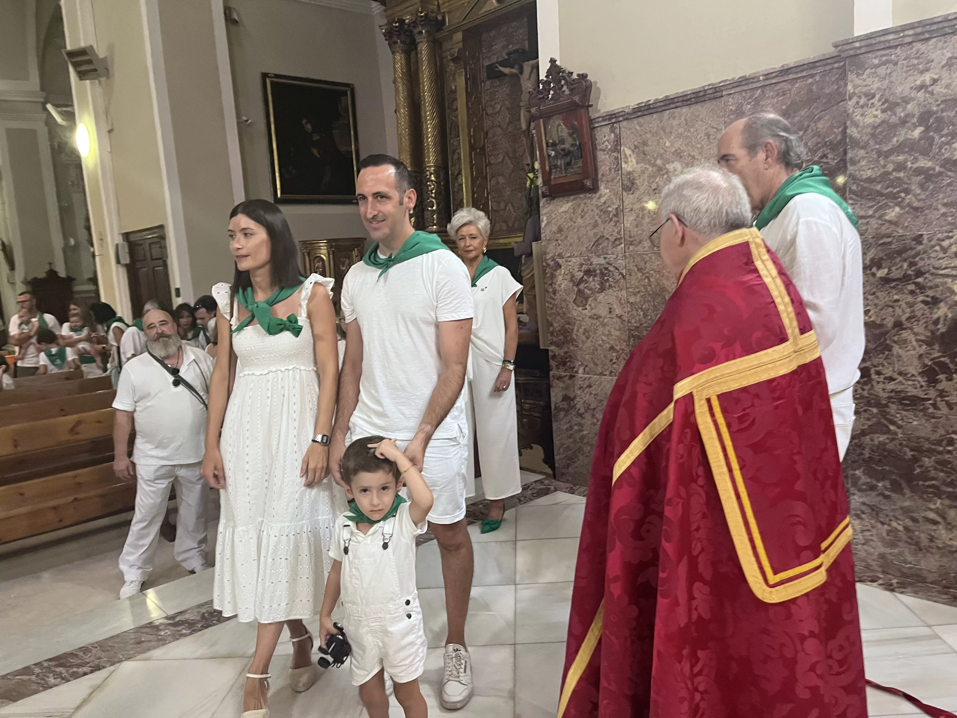 Presentación de niños y niñas a San Lorenzo. Foto: Mercedes Manterola