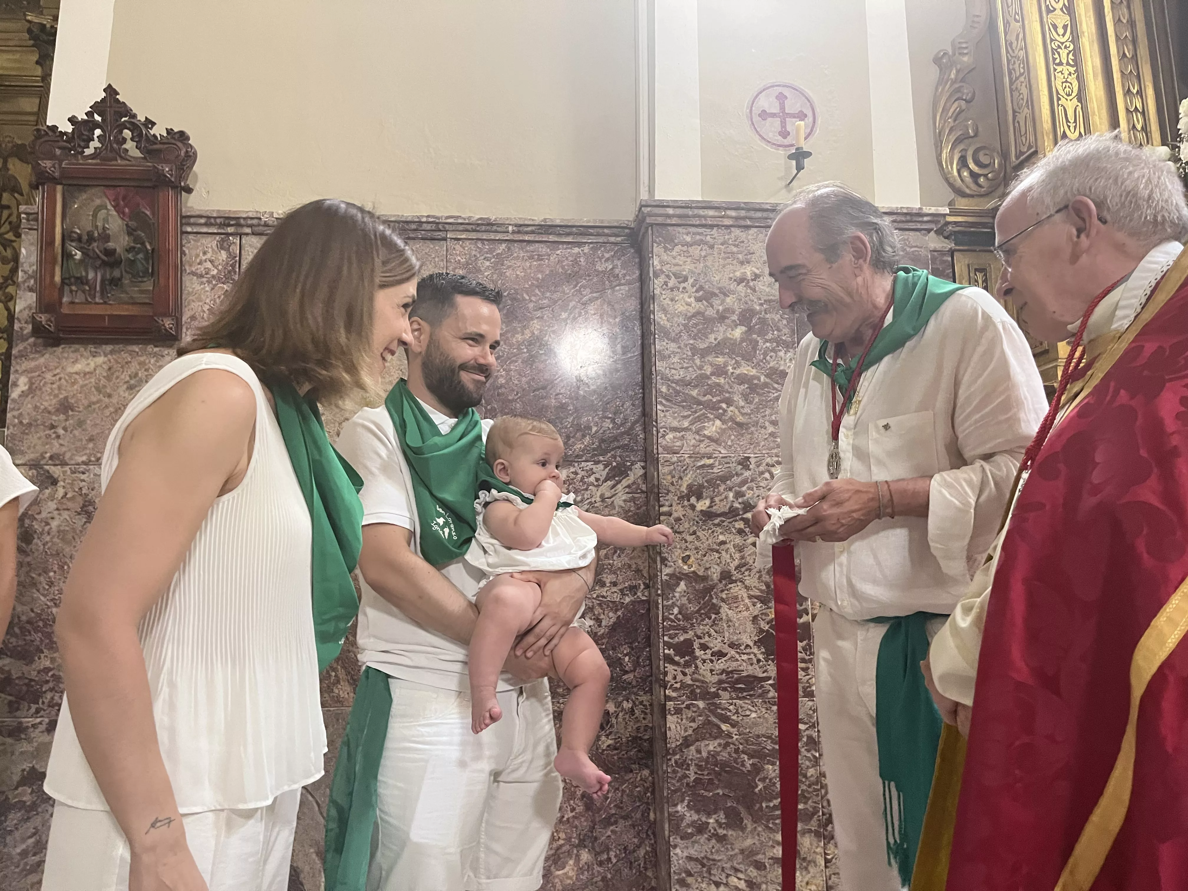 Presentación de niños y niñas a San Lorenzo. Foto: Mercedes Manterola