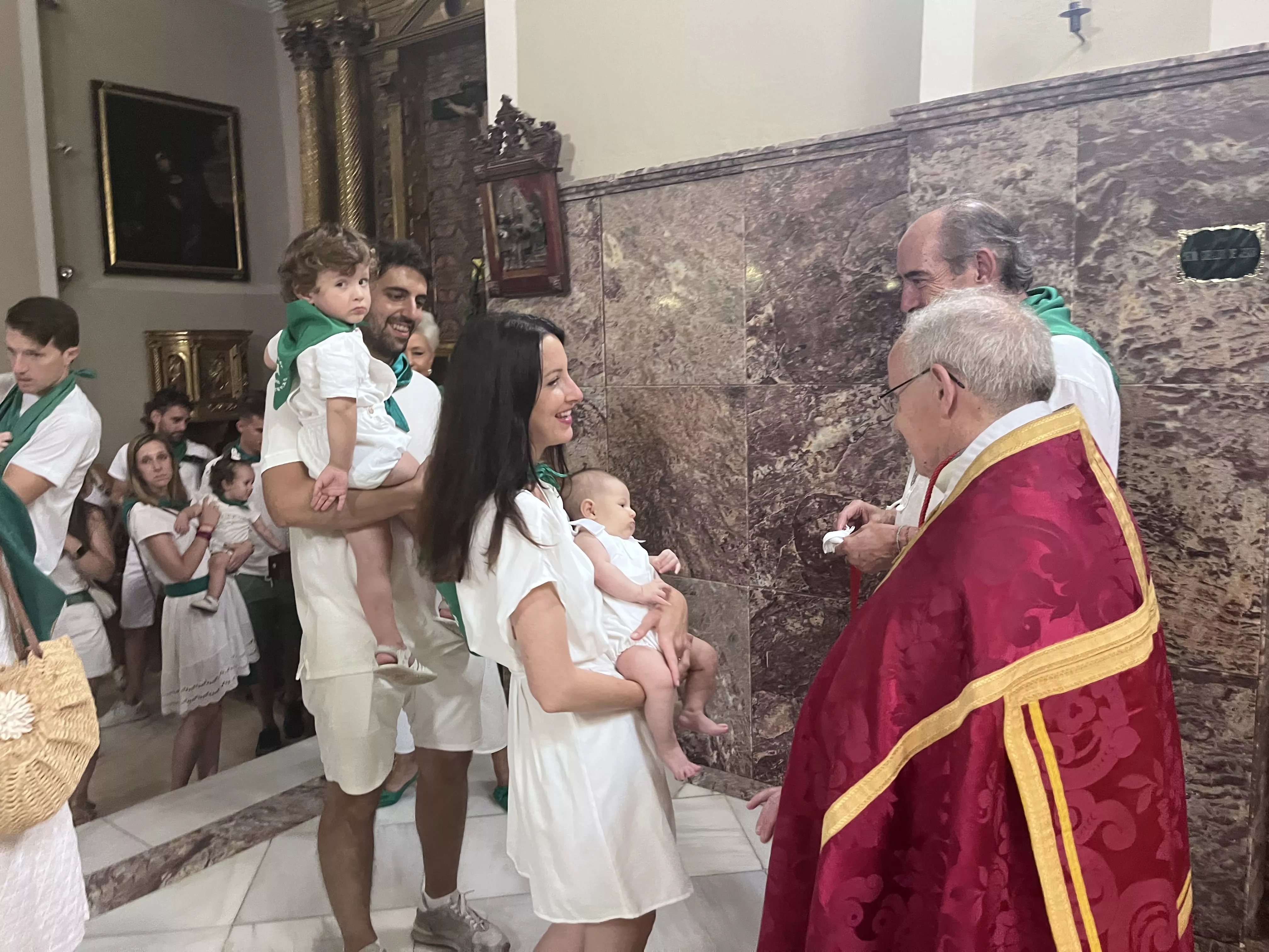 Presentación de niños y niñas a San Lorenzo. Foto: Mercedes Manterola