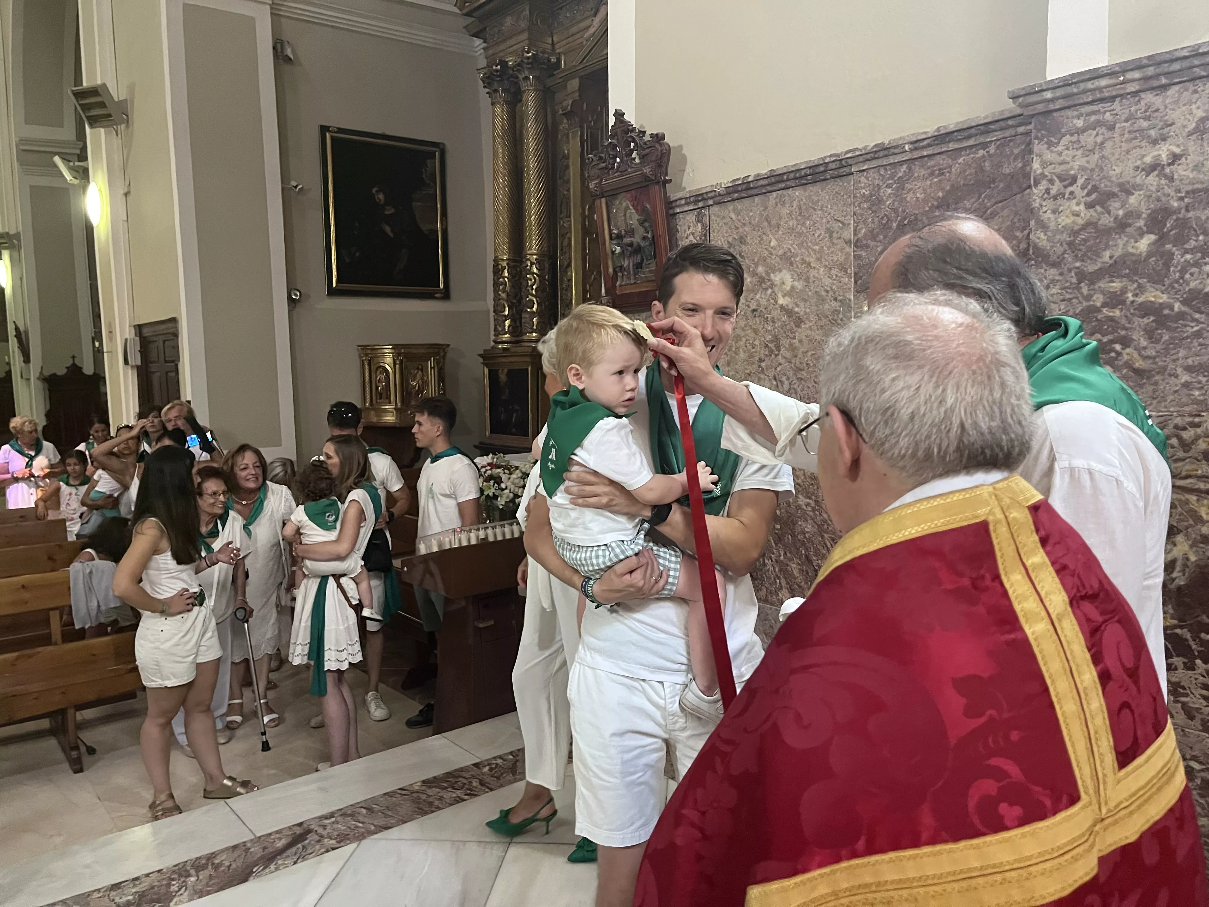 Presentación de niños y niñas a San Lorenzo. Foto: Mercedes Manterola