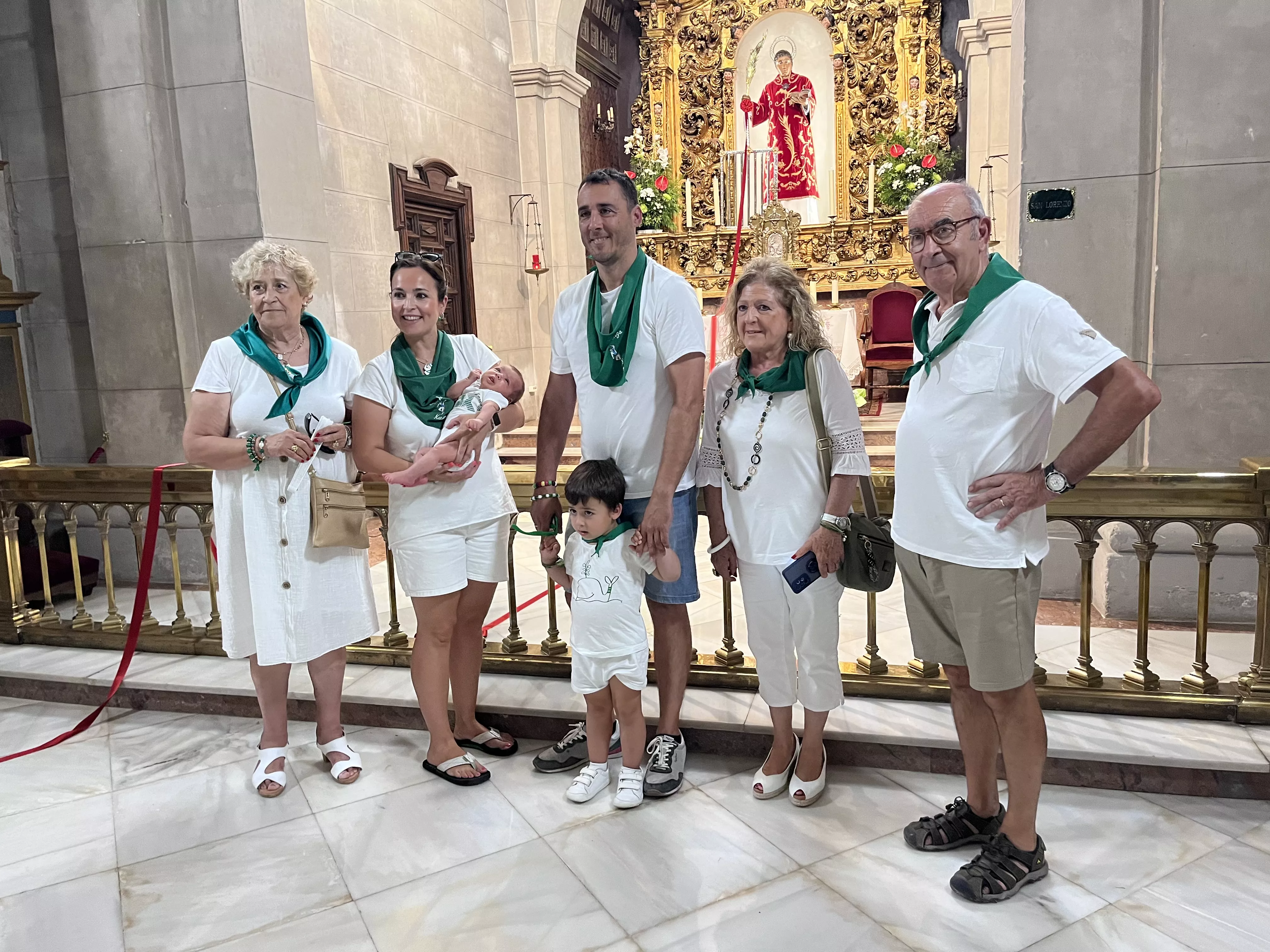 Presentación de niños y niñas a San Lorenzo. Foto: Mercedes Manterola