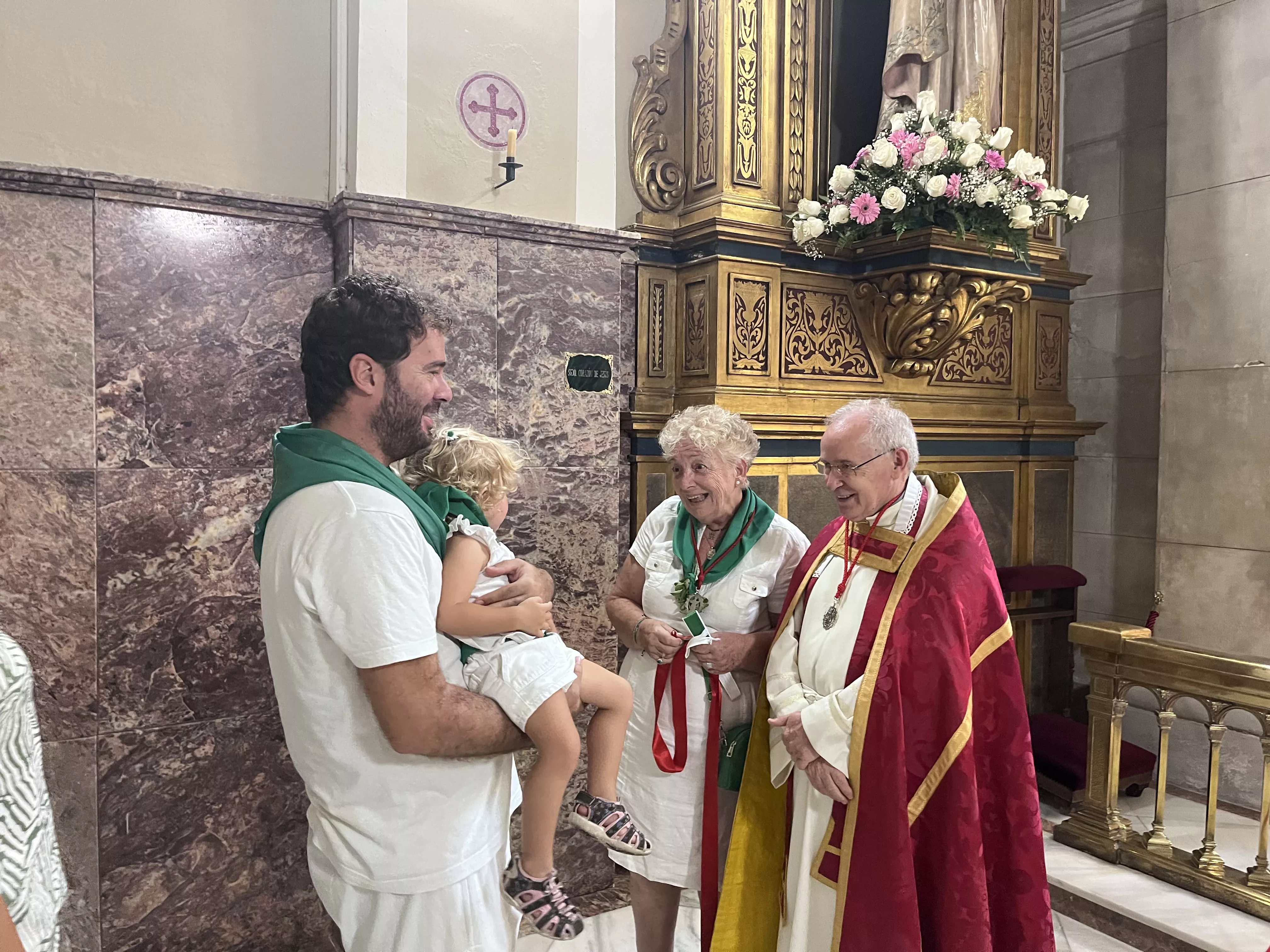 Presentación de niños y niñas a San Lorenzo. Foto: Mercedes Manterola