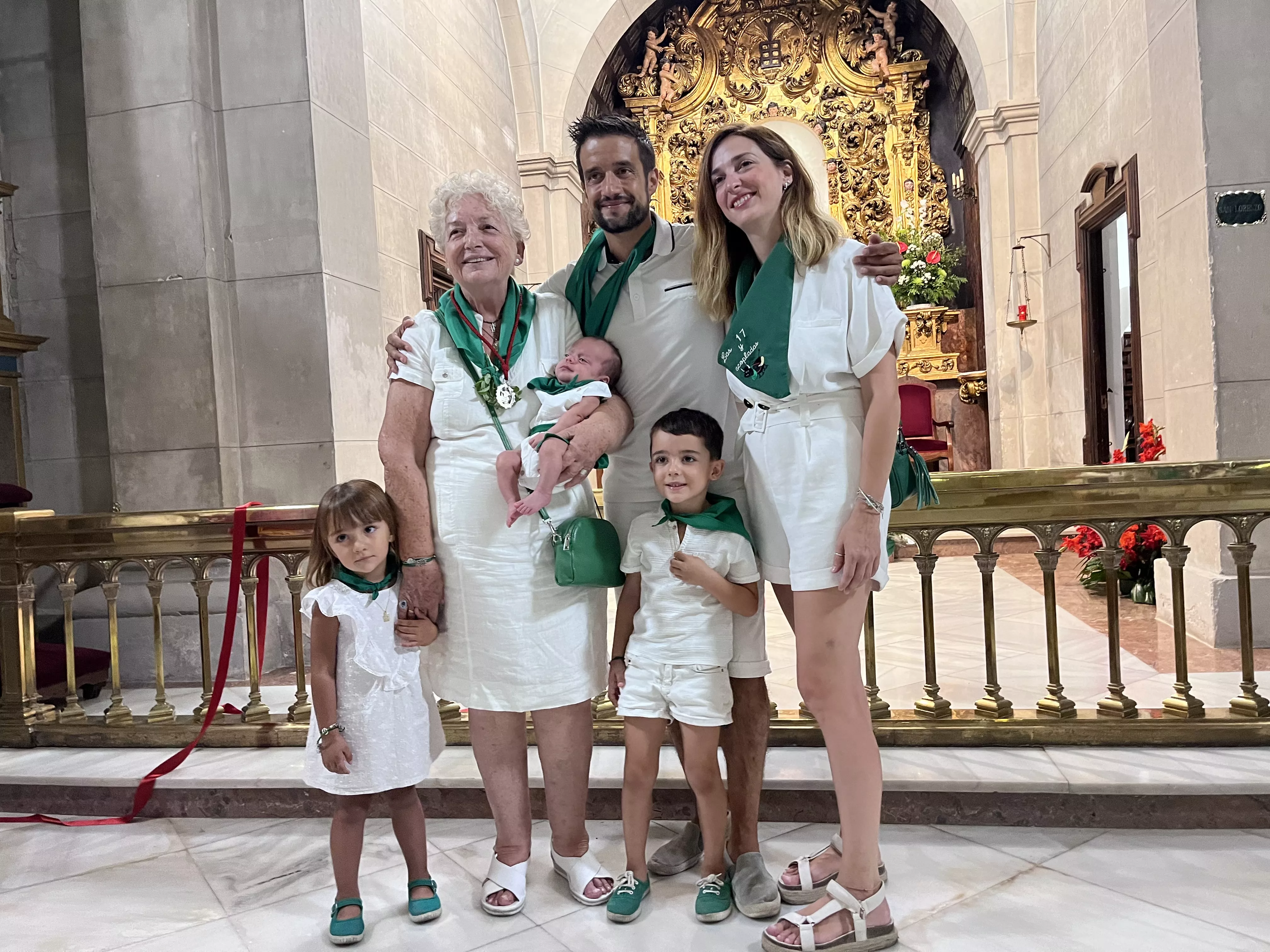 Presentación de niños y niñas a San Lorenzo. Foto: Mercedes Manterola