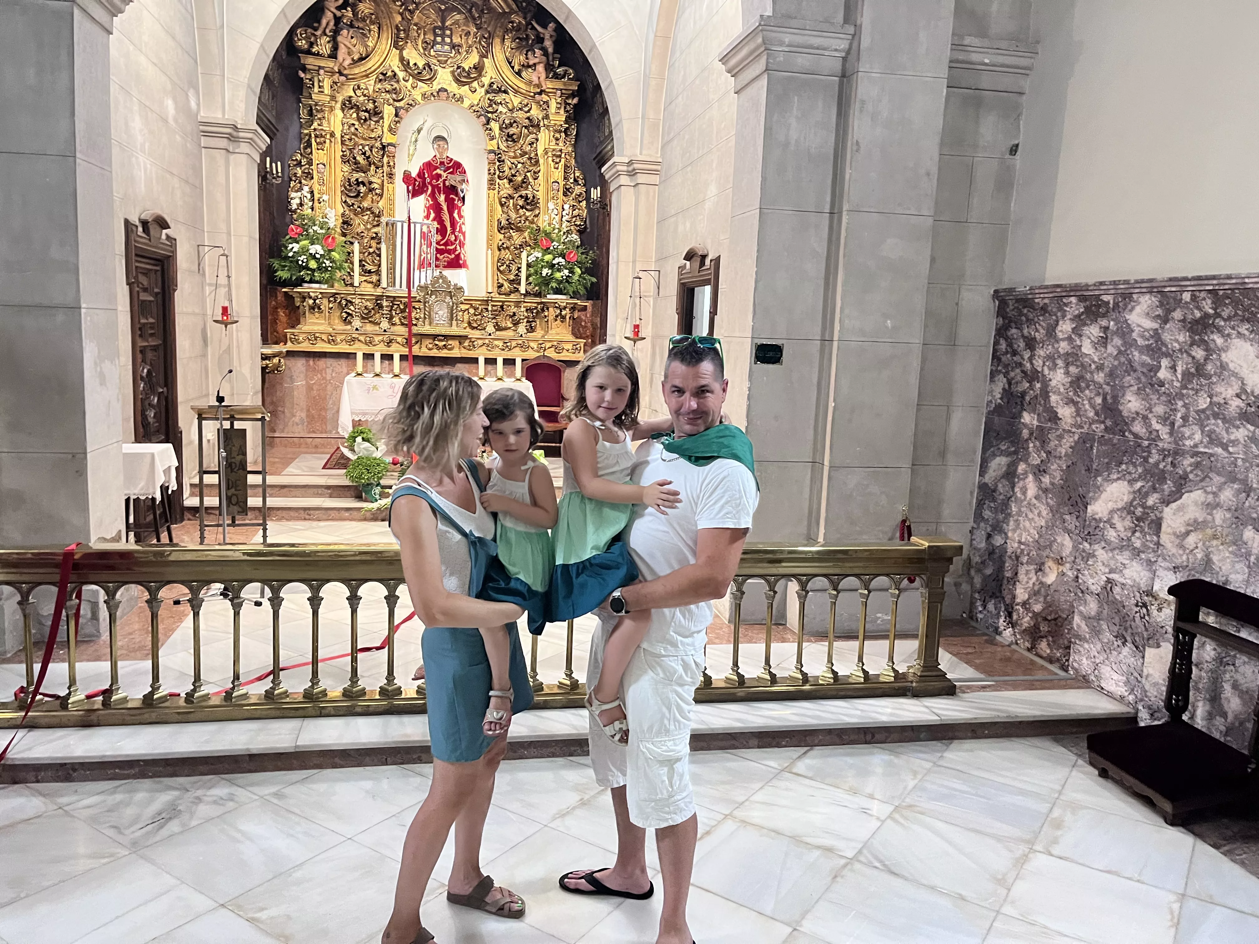 Presentación de niños y niñas a San Lorenzo. Foto: Mercedes Manterola