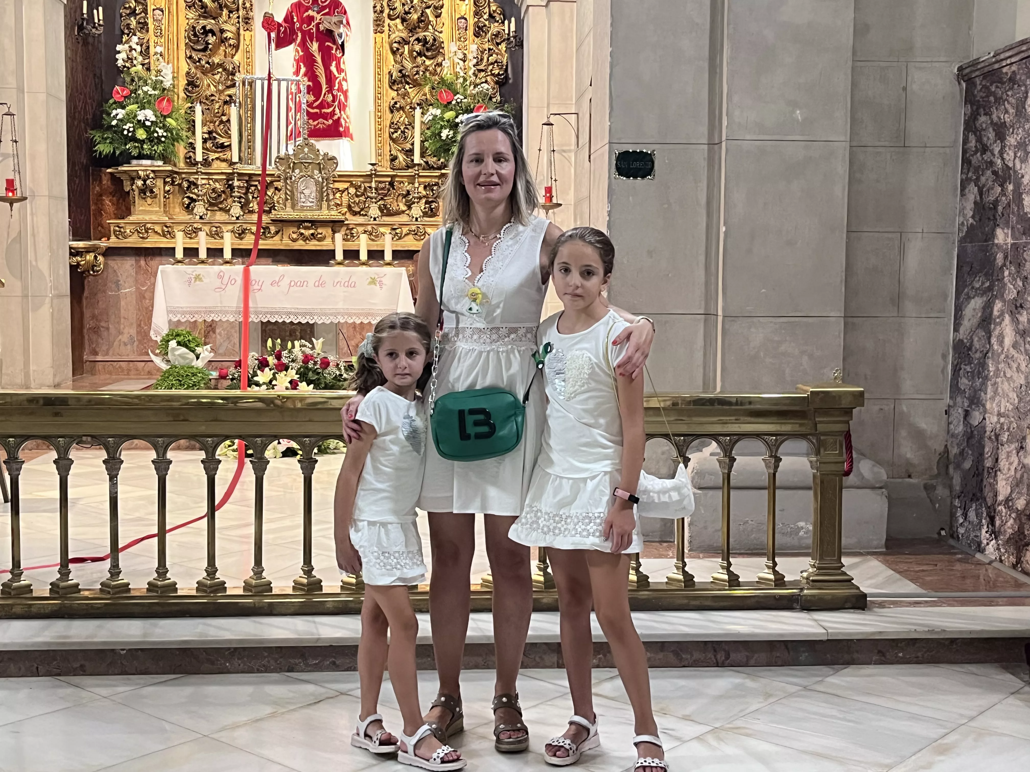 Presentación de niños y niñas a San Lorenzo. Foto: Mercedes Manterola