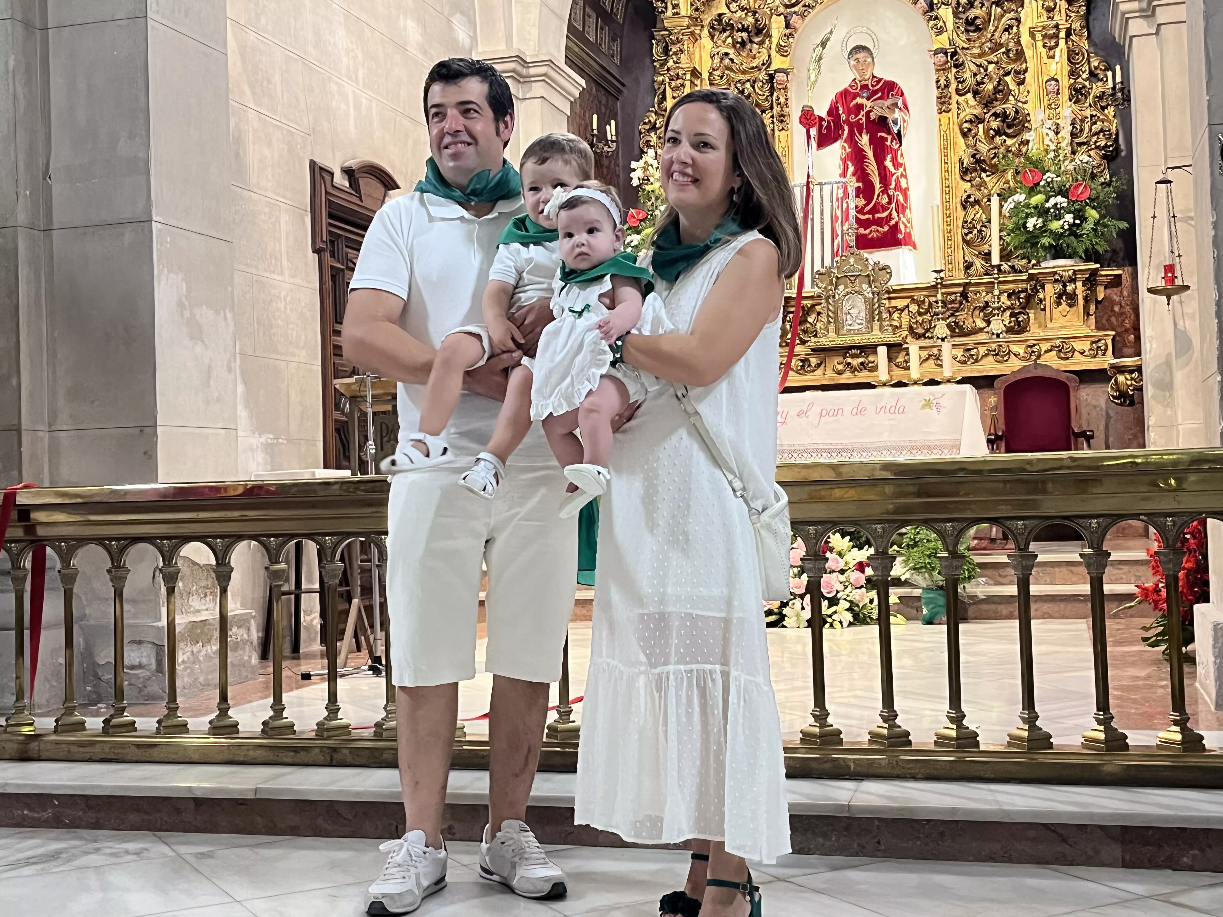 Presentación de niños y niñas a San Lorenzo. Foto: Mercedes Manterola