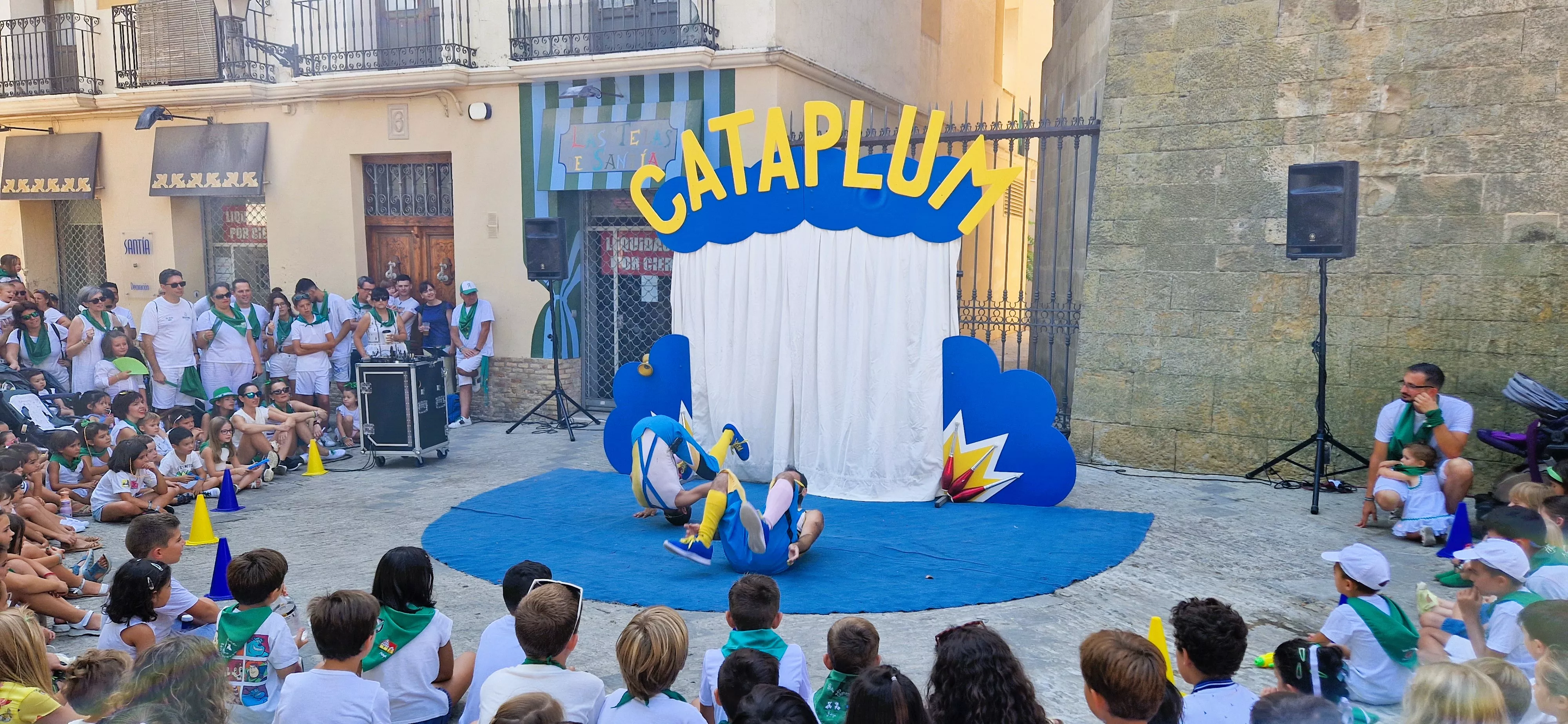 Circo La Raspa, en la plaza de San Pedro. Foto Myriam Martínez