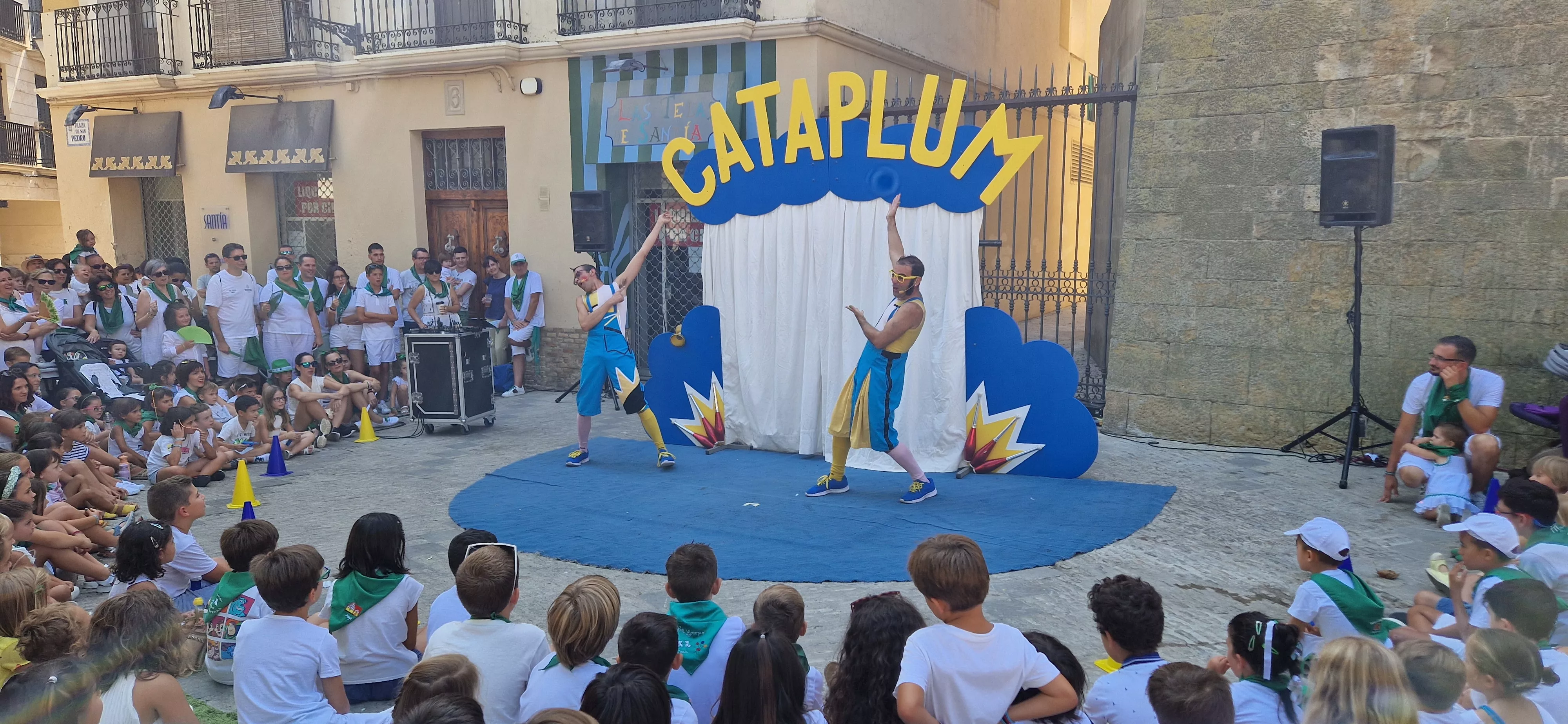 Circo La Raspa, en la plaza de San Pedro. Foto Myriam Martínez