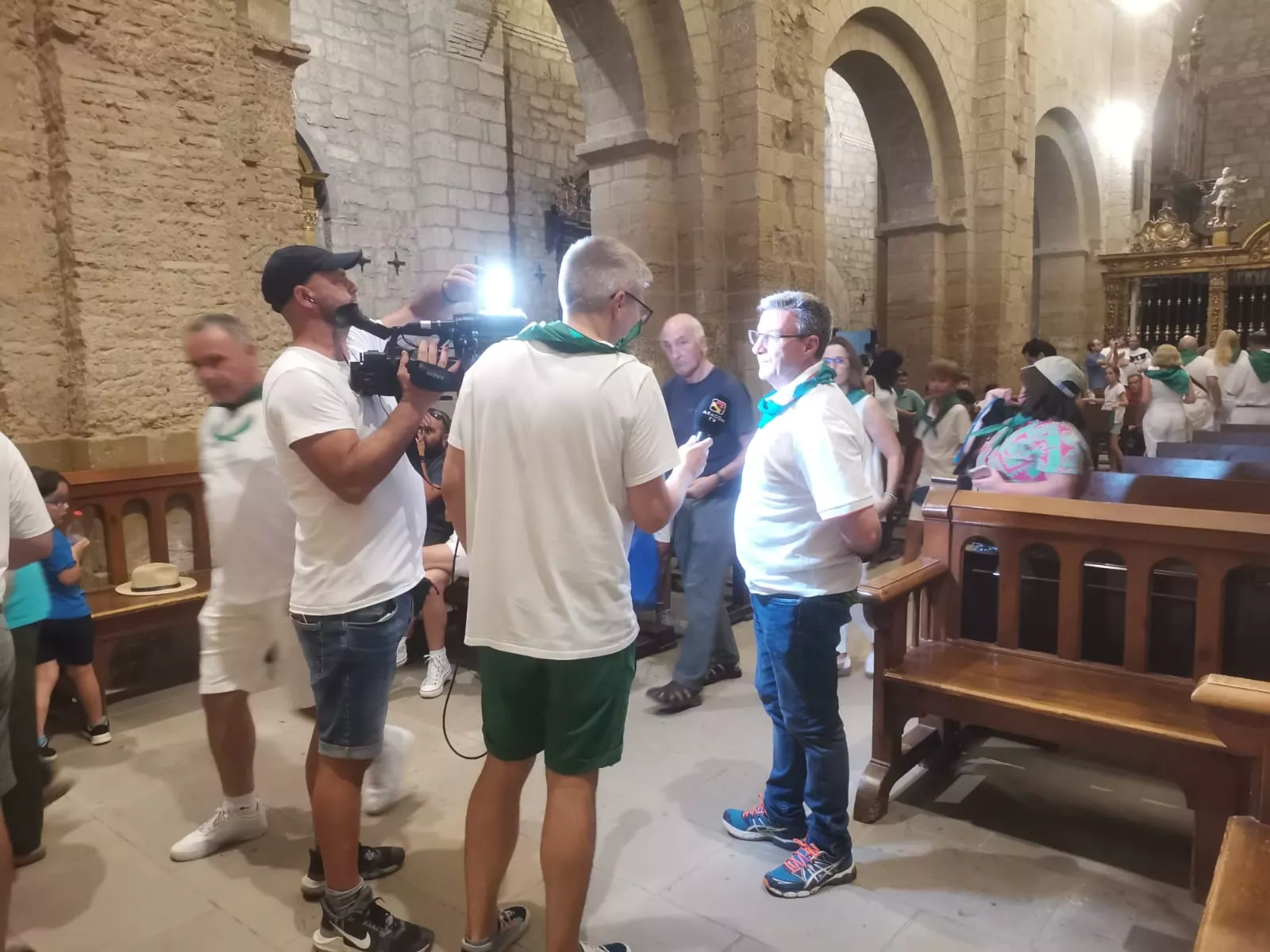 Aragón TV entrevista a visitantes
