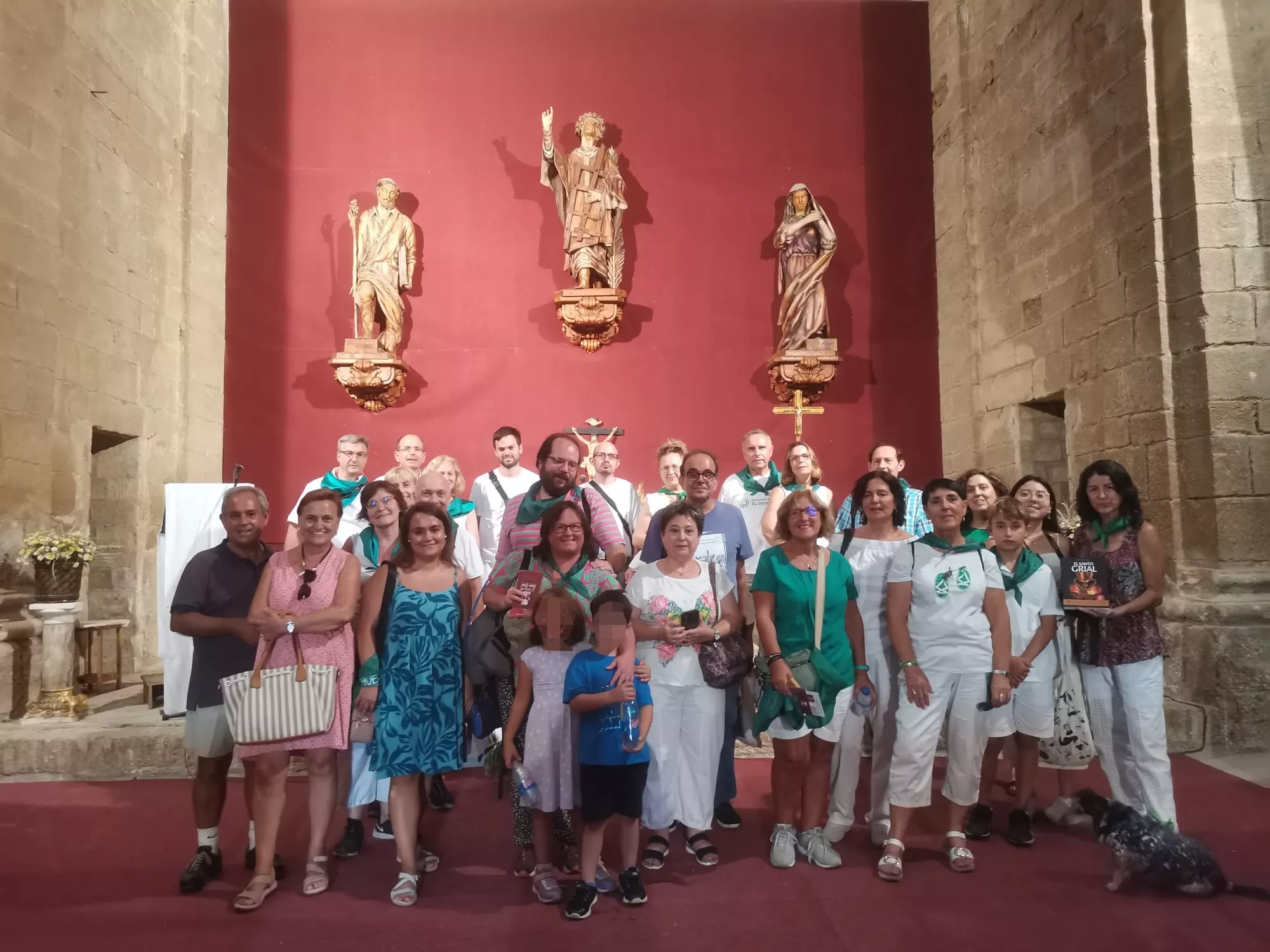 Grupo en el Santuario de Loreto