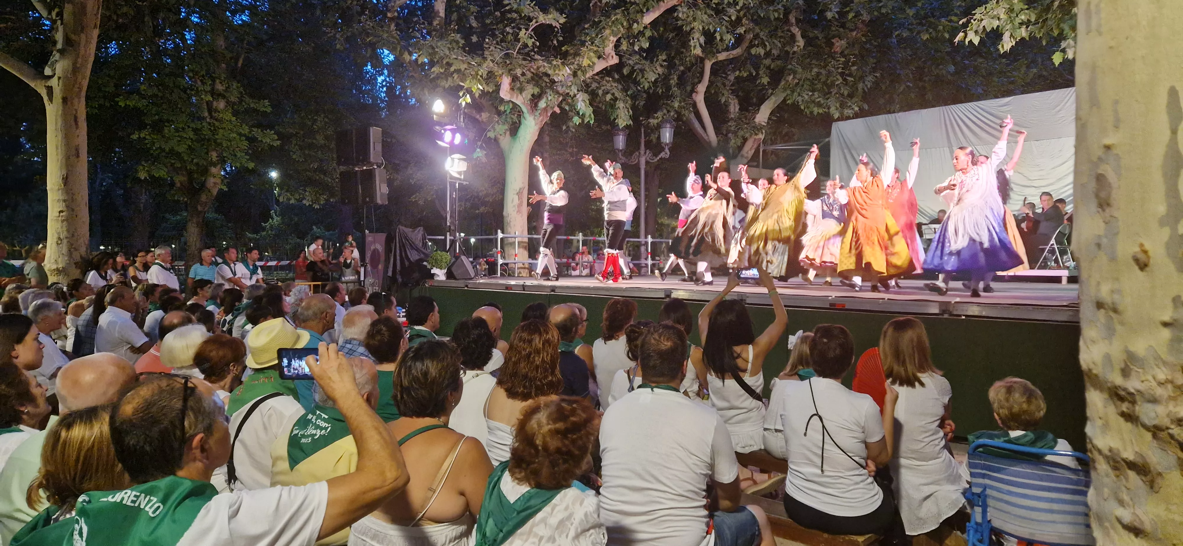 Actuación del grupo San Lorenzo. Foto Myriam Martínez