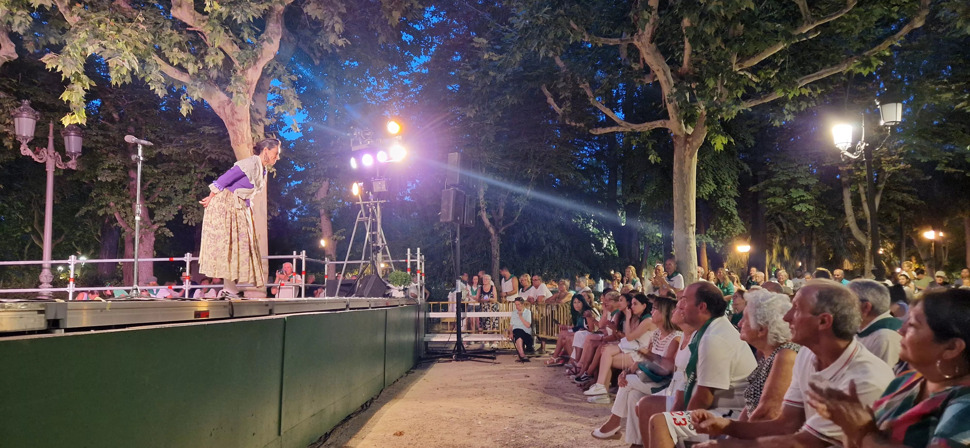 Actuación del grupo San Lorenzo. Foto Myriam Martínez