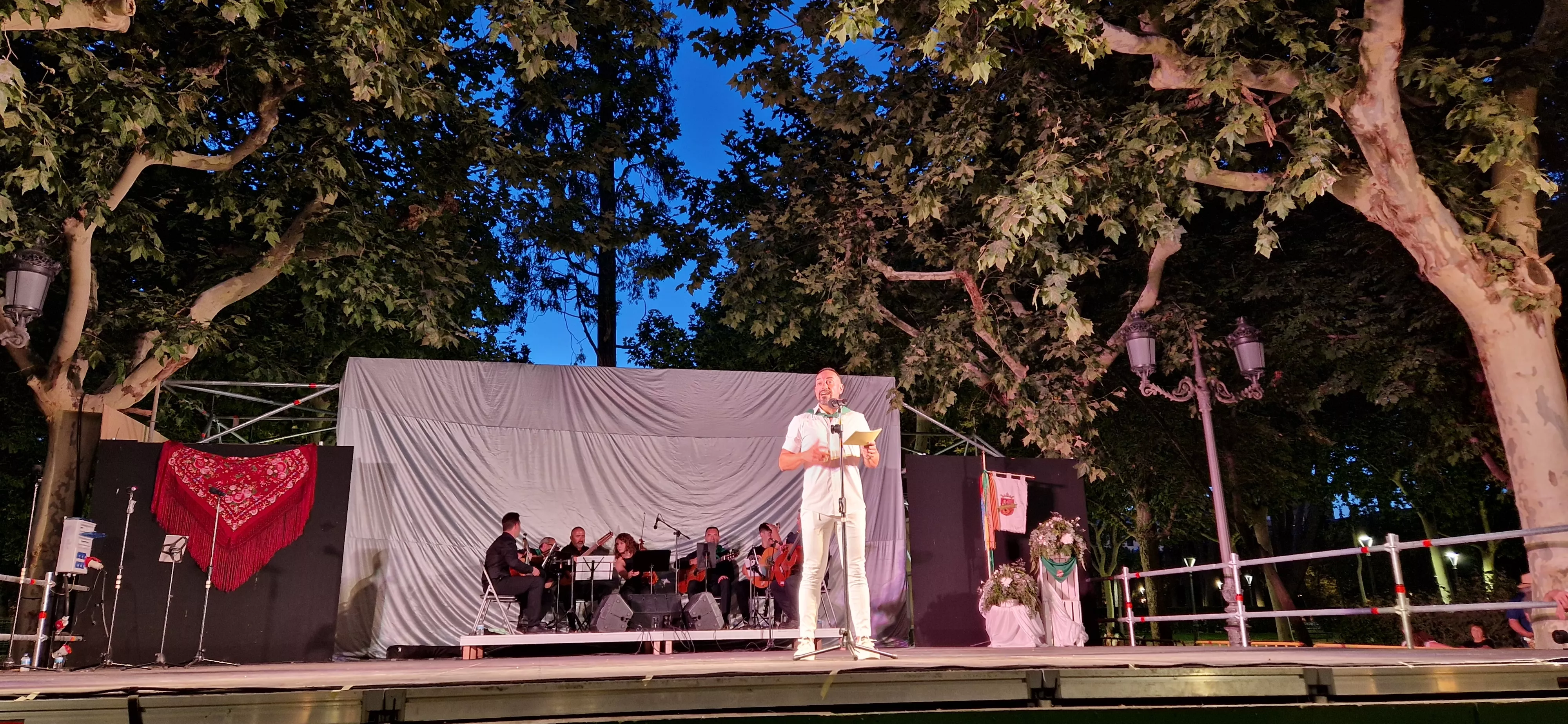 Actuación del grupo San Lorenzo. Foto Myriam Martínez