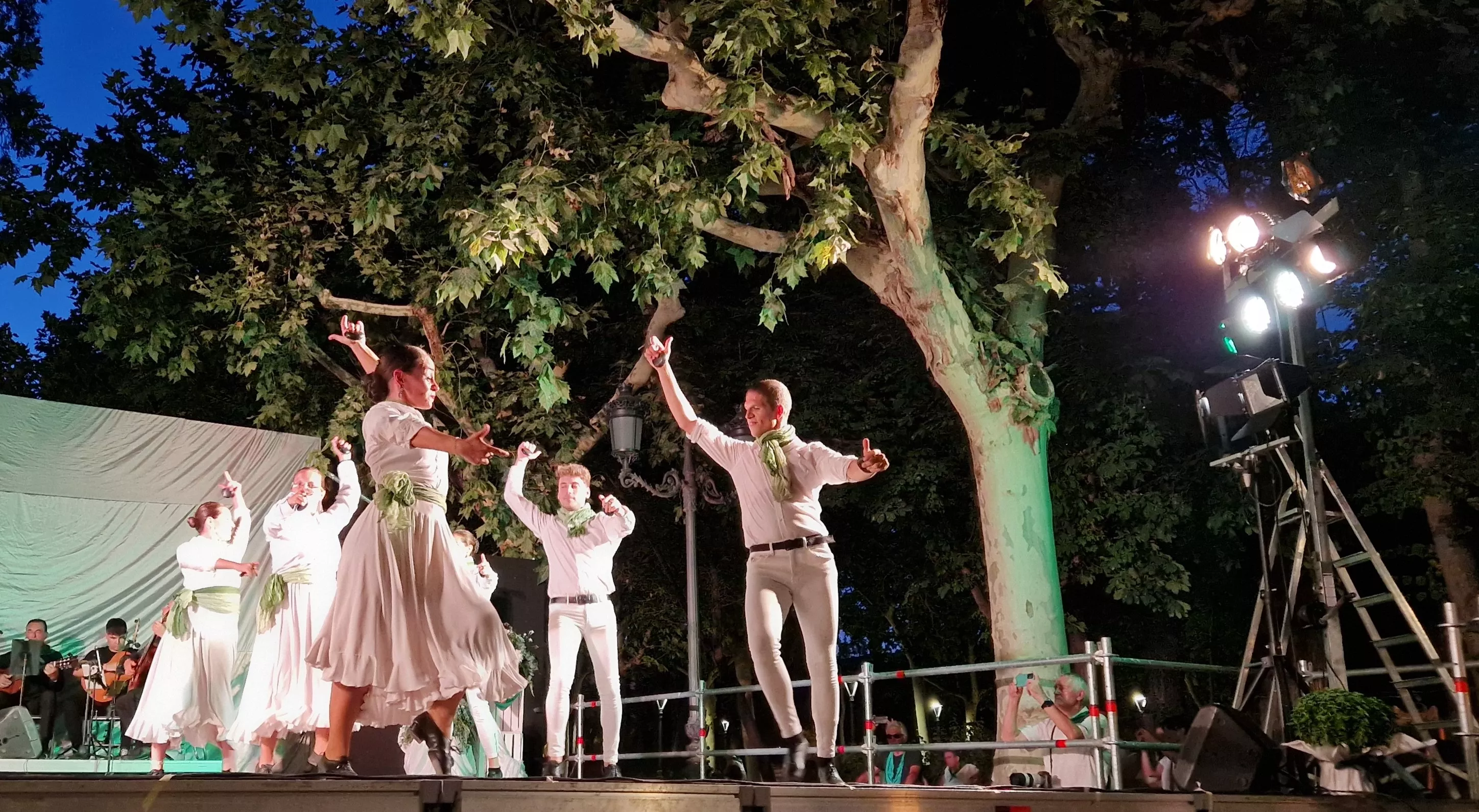 Actuación del grupo San Lorenzo. Foto Myriam Martínez