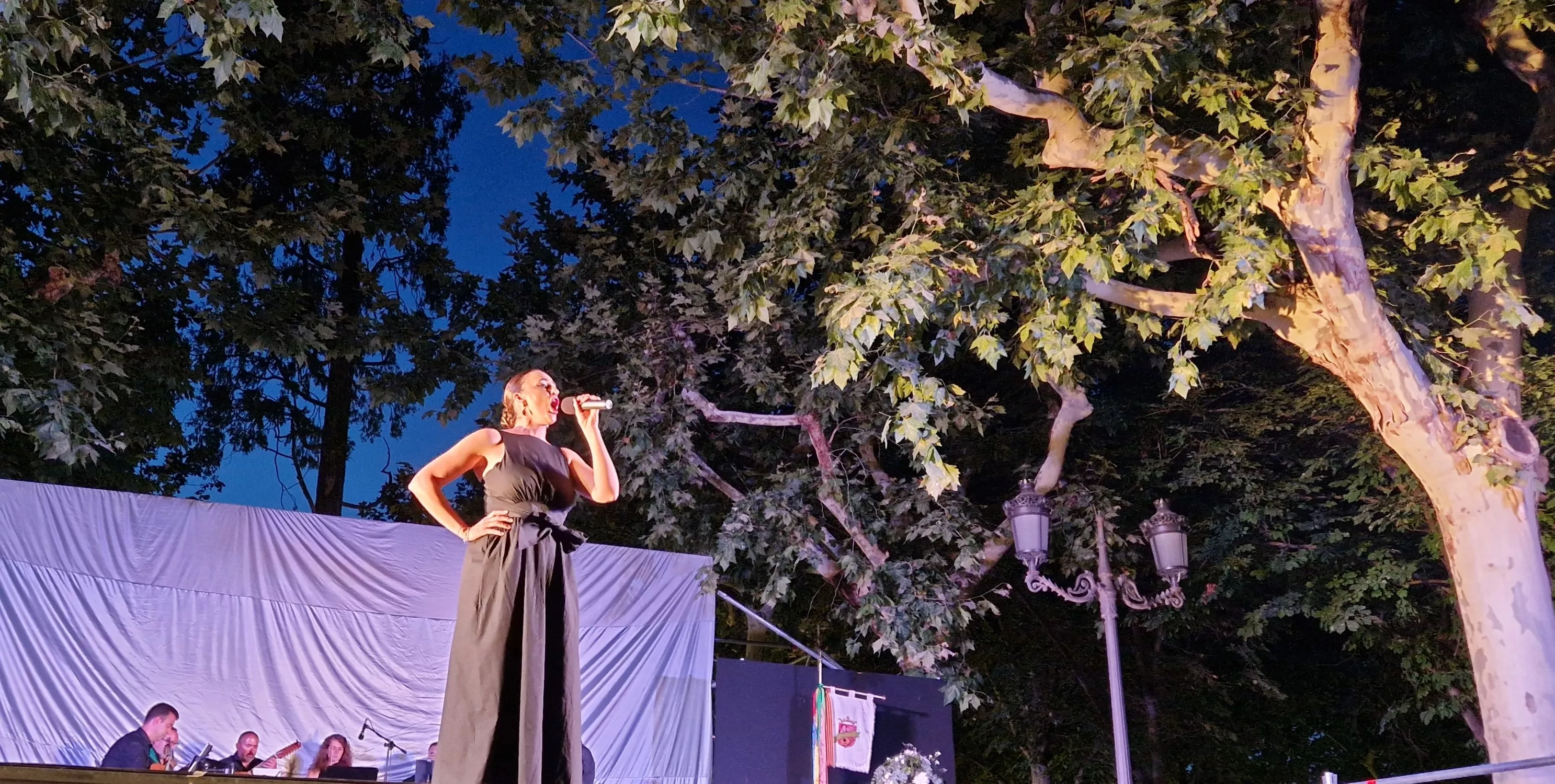 Actuación del grupo San Lorenzo. Foto Myriam Martínez